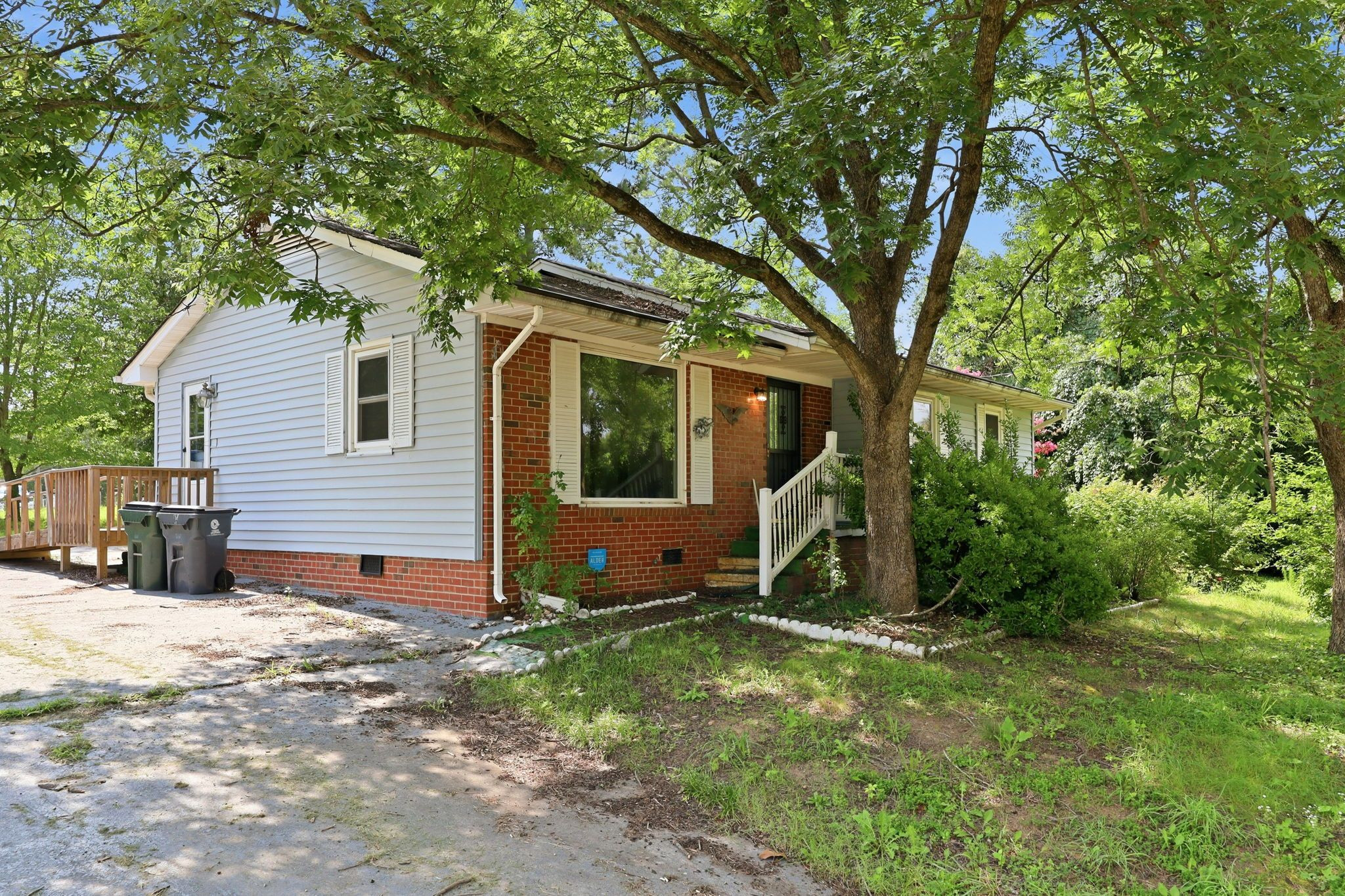 104 Alex Street Property Photo 1