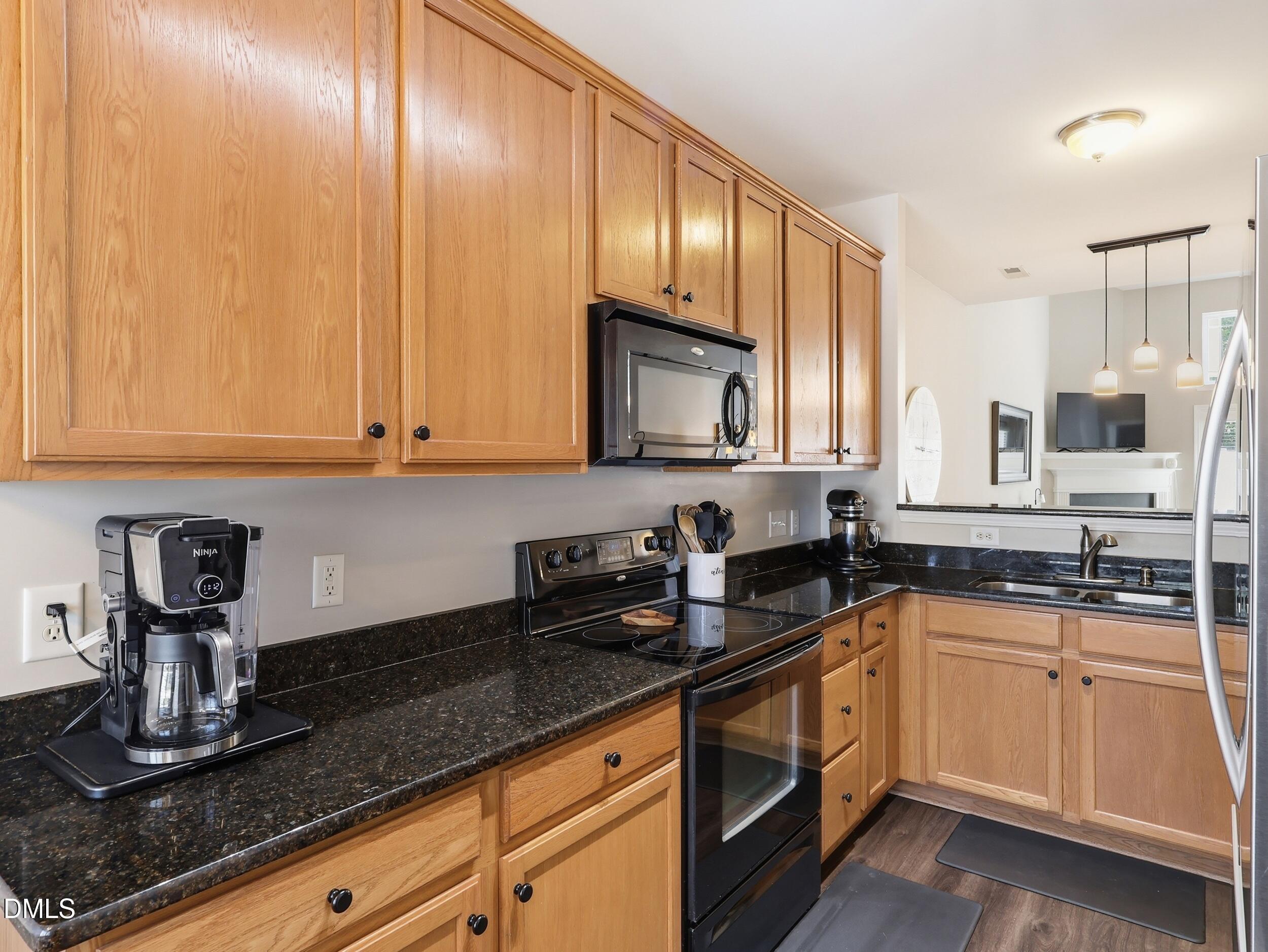 2505 Asher View Court Property Photo 5
