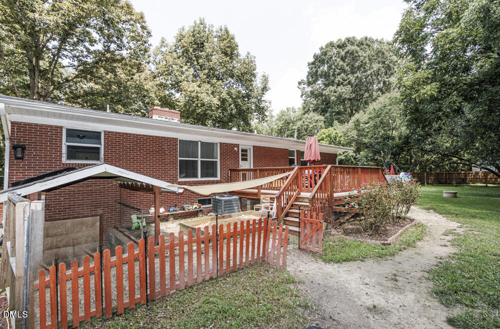 208 Drew Street Property Photo 21
