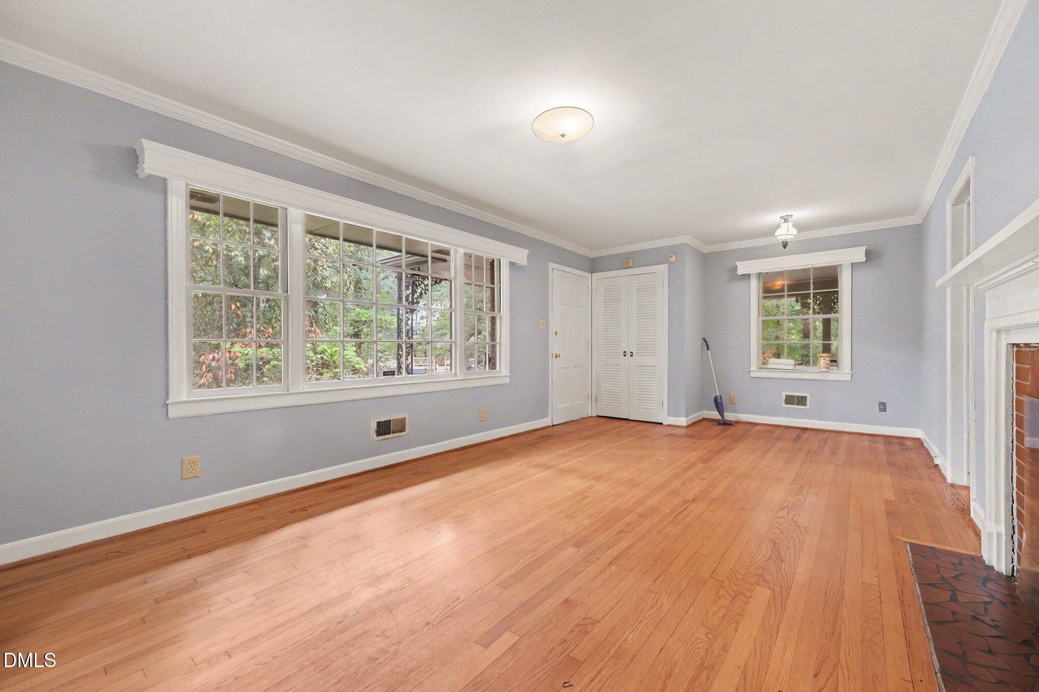 1819 Athens Avenue Property Photo 6