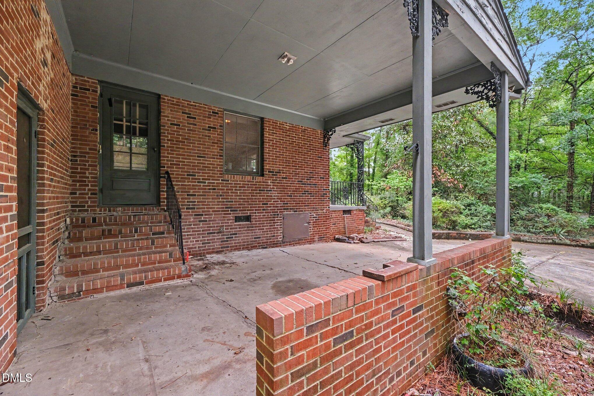 1819 Athens Avenue Property Photo 24
