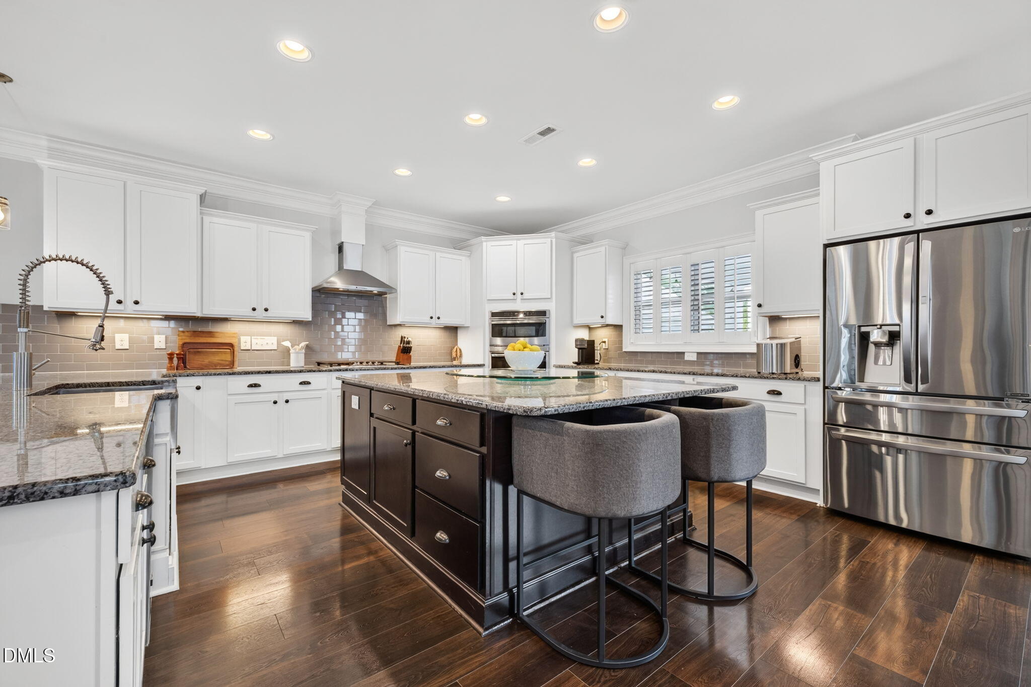 1276 Gloriosa Street Property Photo 1
