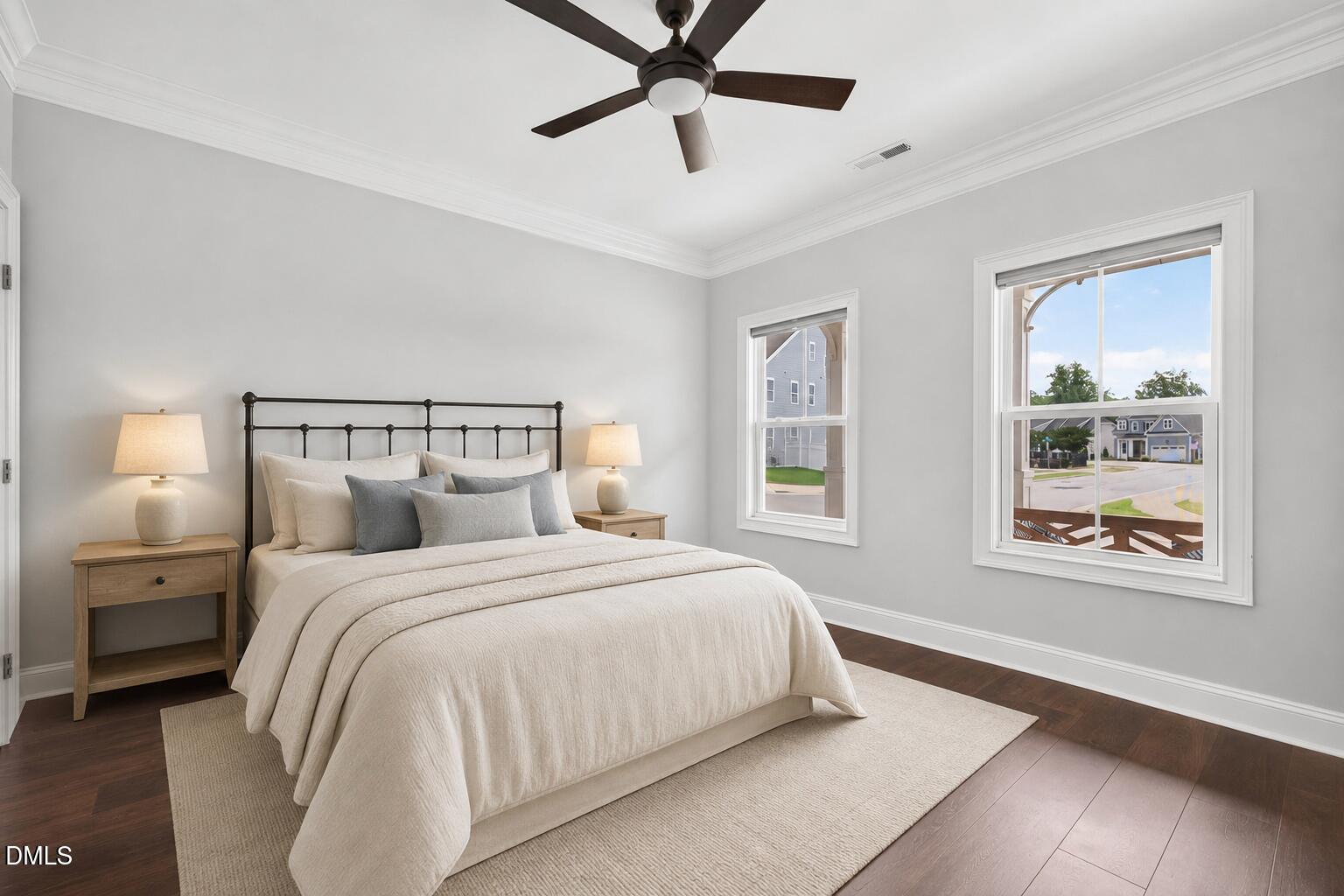 1276 Gloriosa Street Property Photo 12