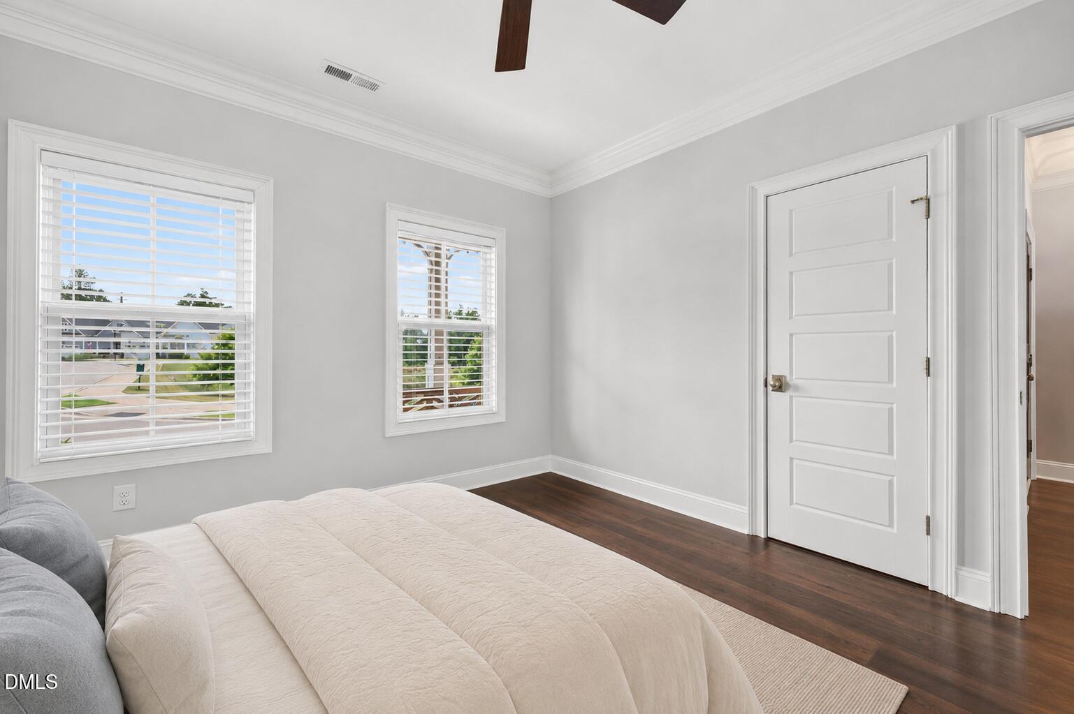 1276 Gloriosa Street Property Photo 13