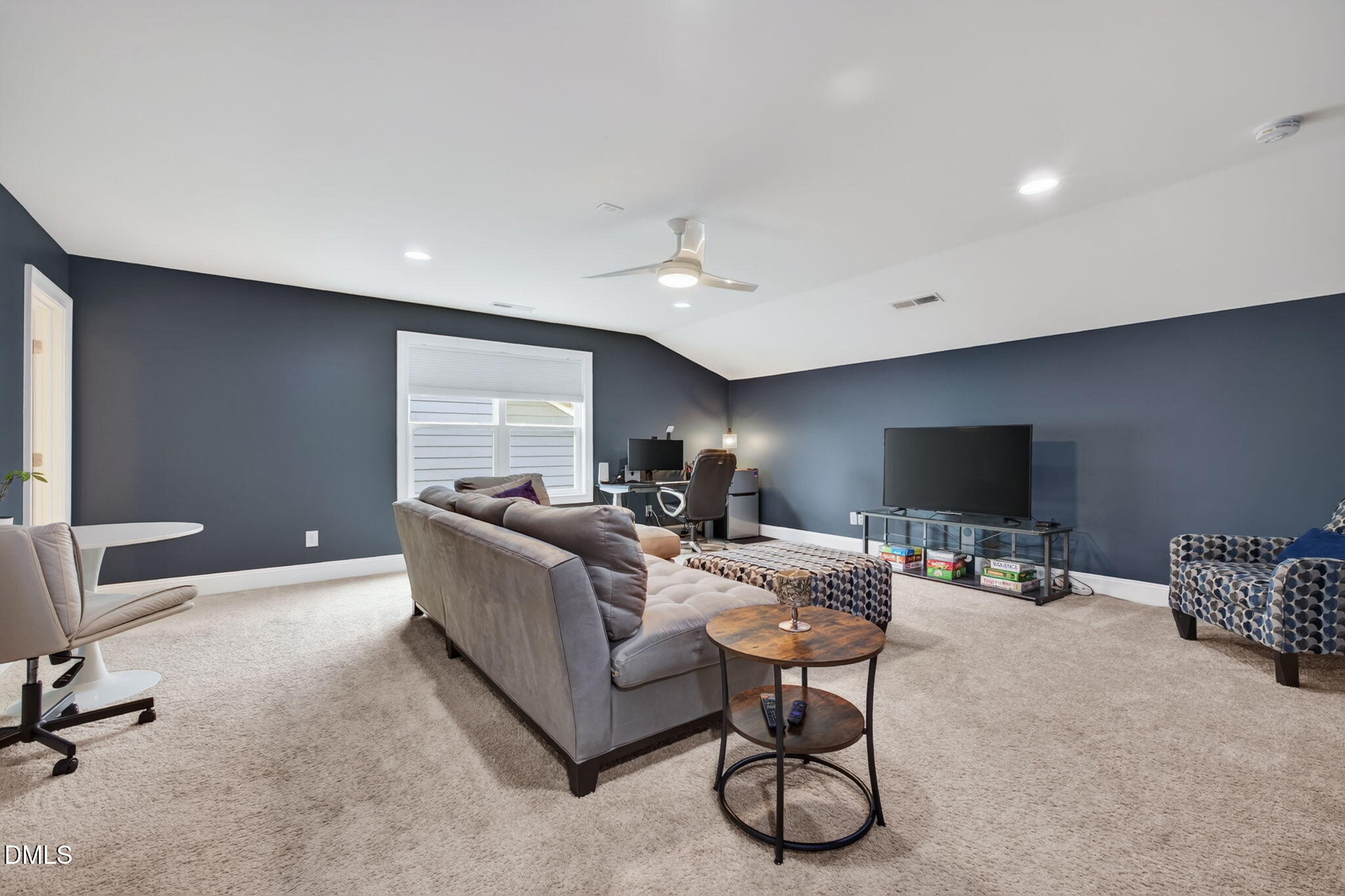 1276 Gloriosa Street Property Photo 32