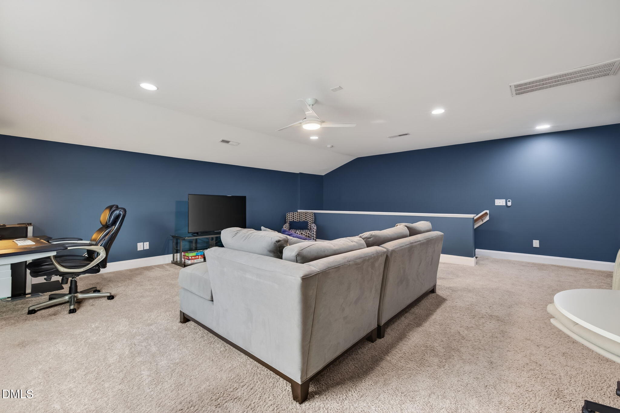 1276 Gloriosa Street Property Photo 35