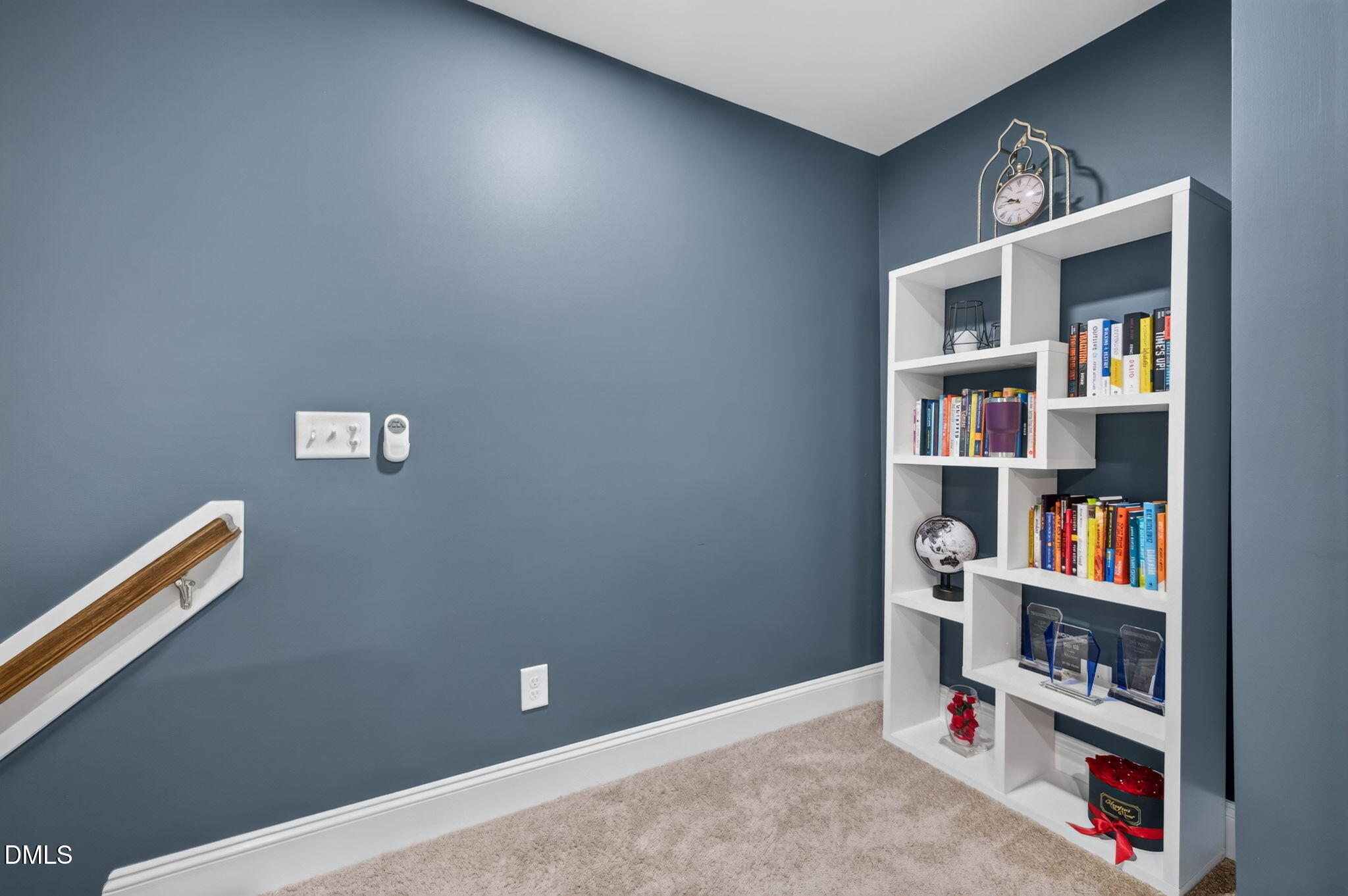 1276 Gloriosa Street Property Photo 37