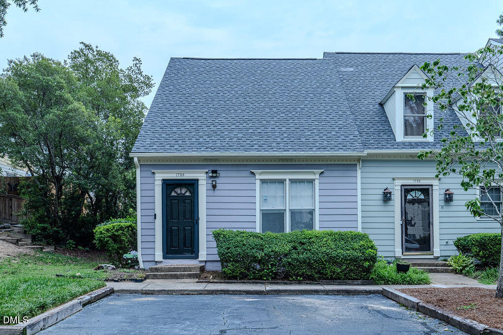 1738 Township Circle Property Photo 1