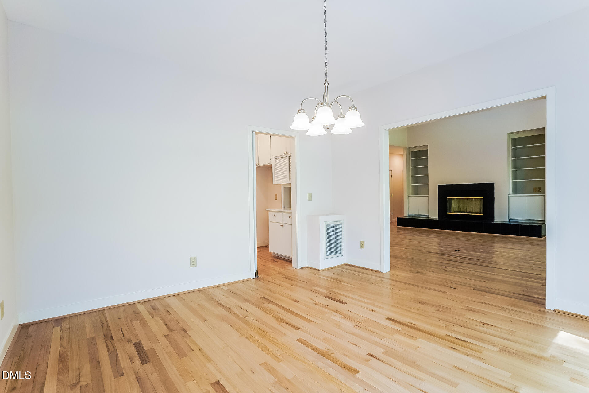 737 Pinehurst Drive Property Photo 18