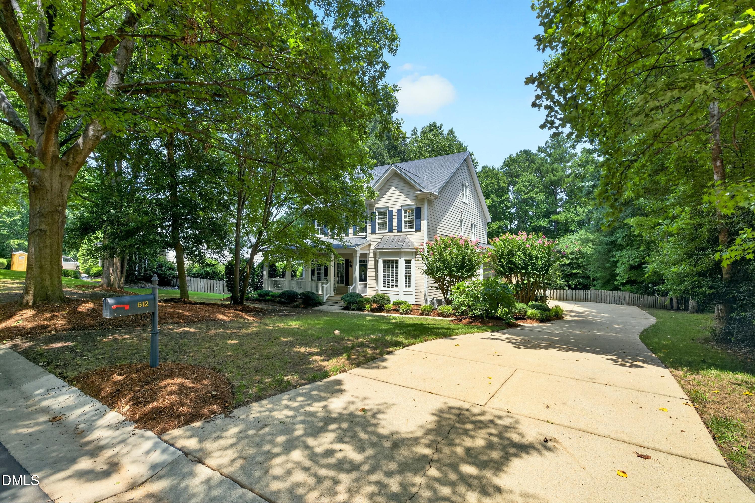 612 Crossway Lane Property Photo 1