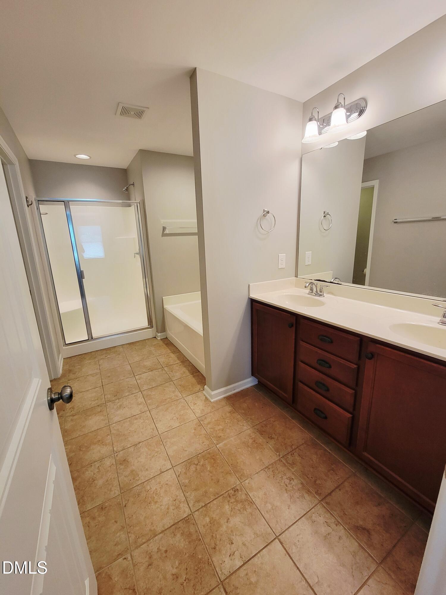 2425 Swans Rest Way Property Photo 30