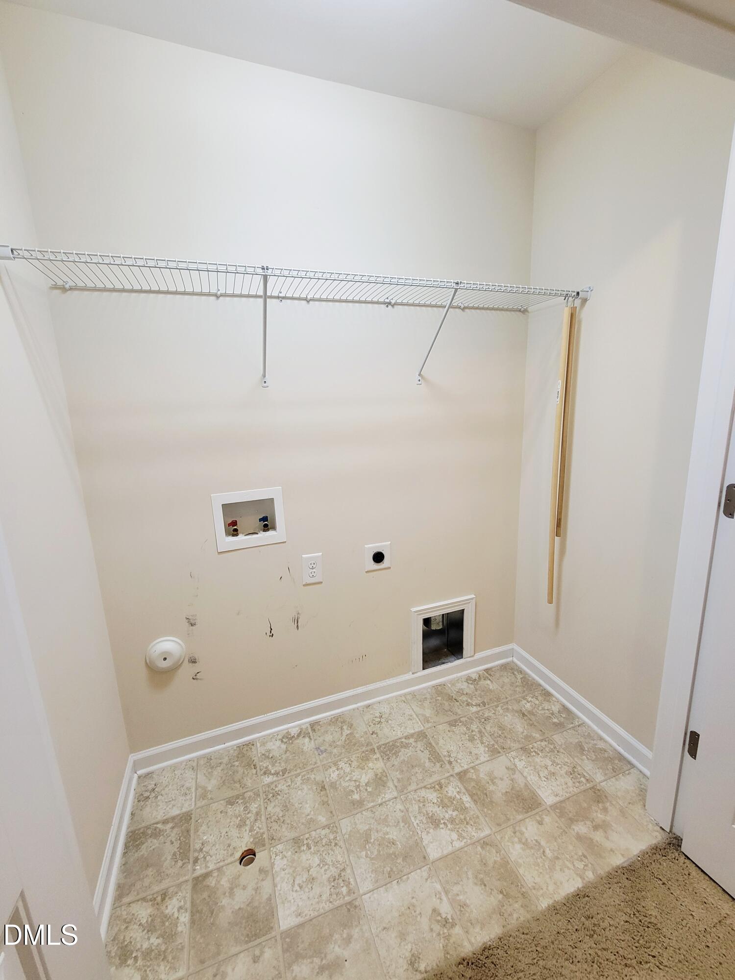 2425 Swans Rest Way Property Photo 33