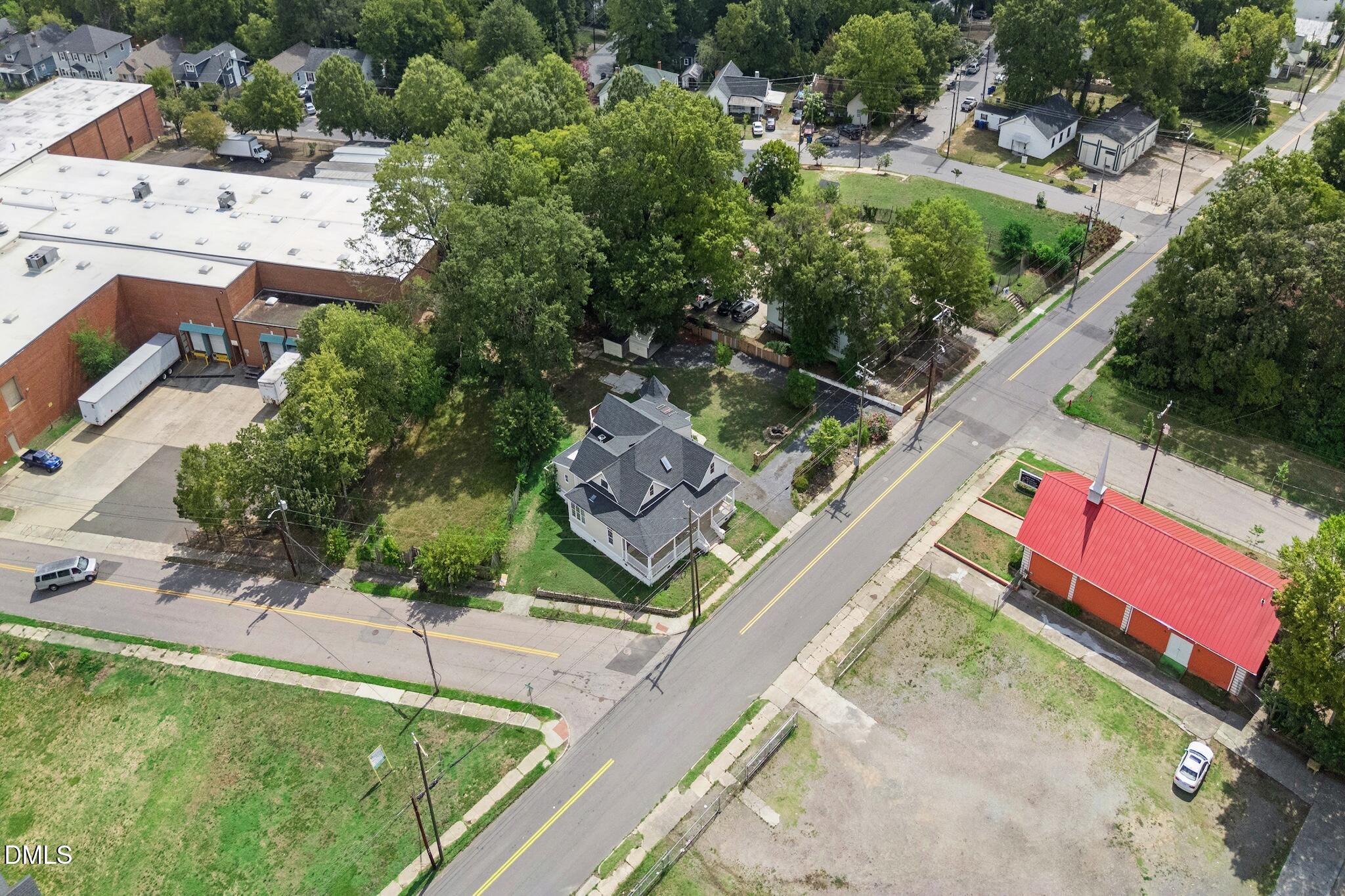 1801 Angier Avenue Property Photo 4