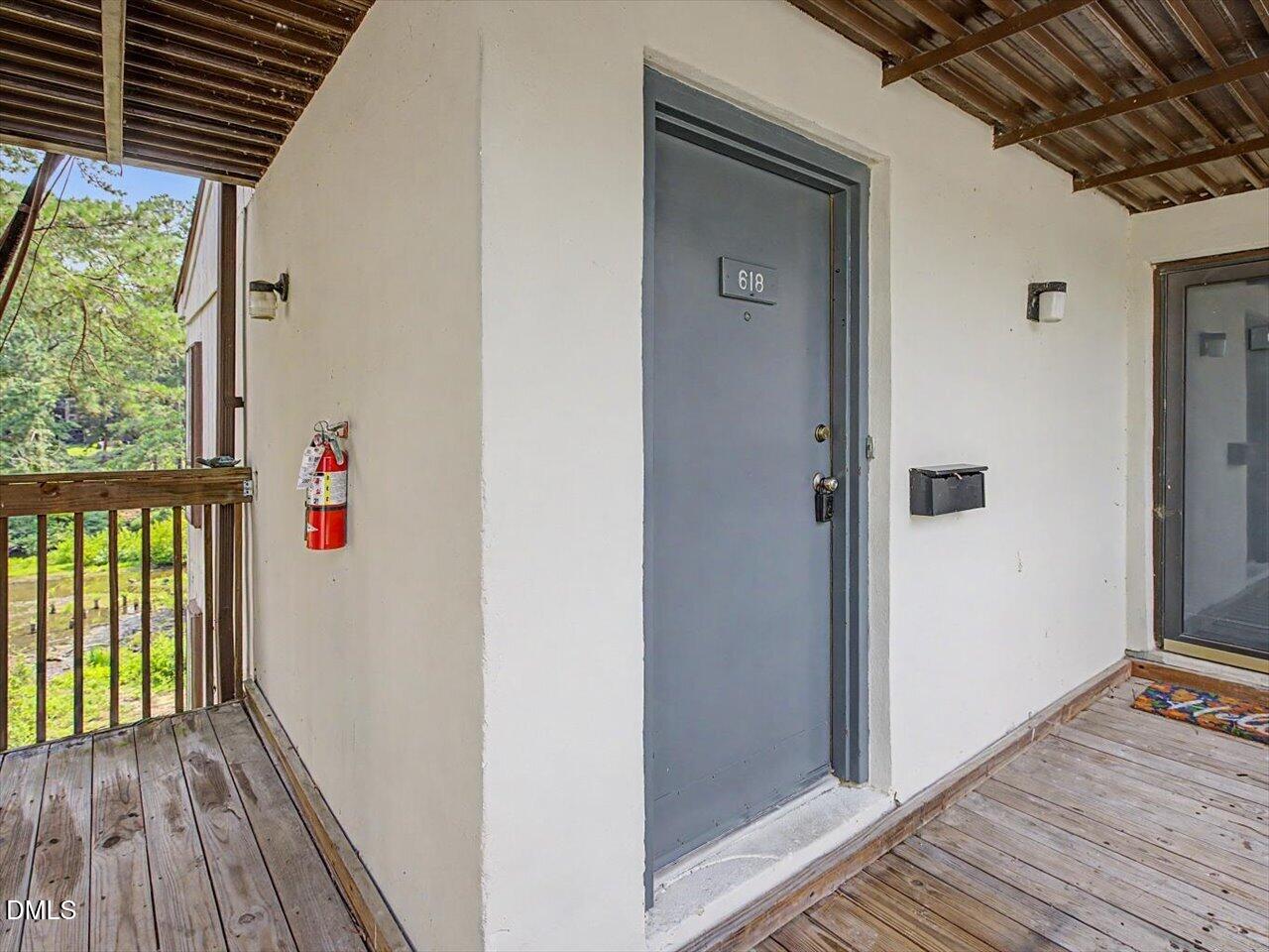 618 Pine Ridge Place Property Photo 5