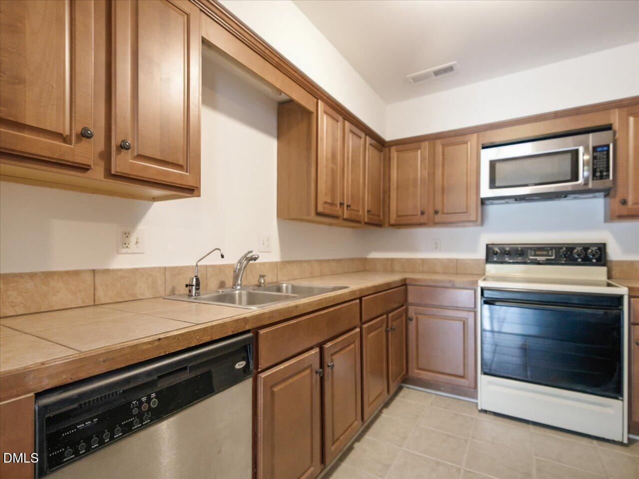 618 Pine Ridge Place Property Photo 19