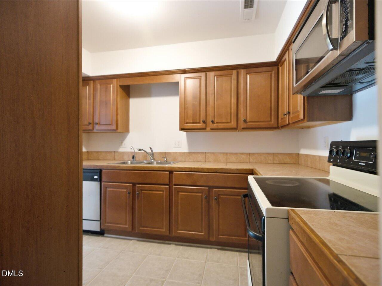 618 Pine Ridge Place Property Photo 22