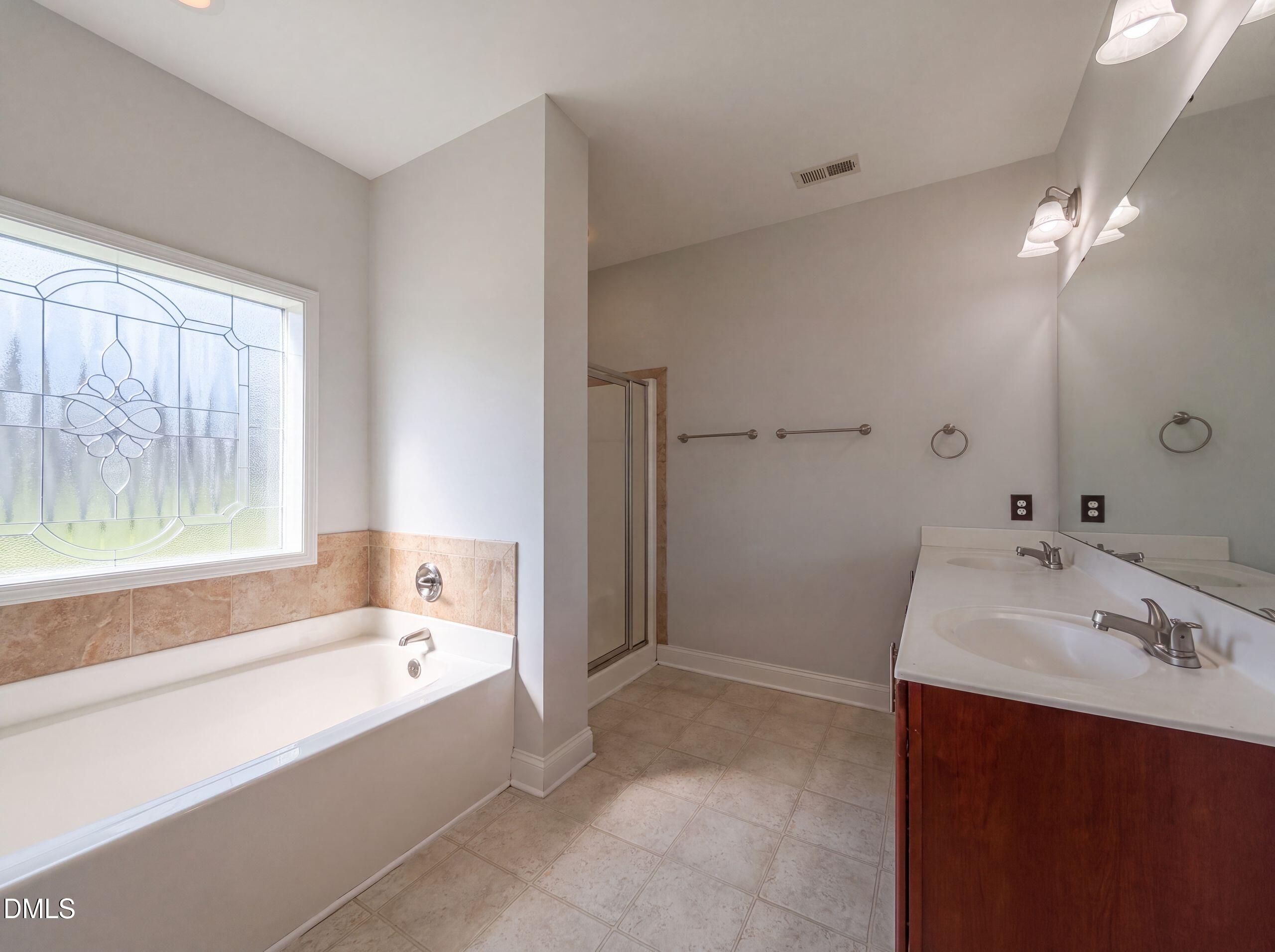 940 Pecan Grove Loop Property Photo 10