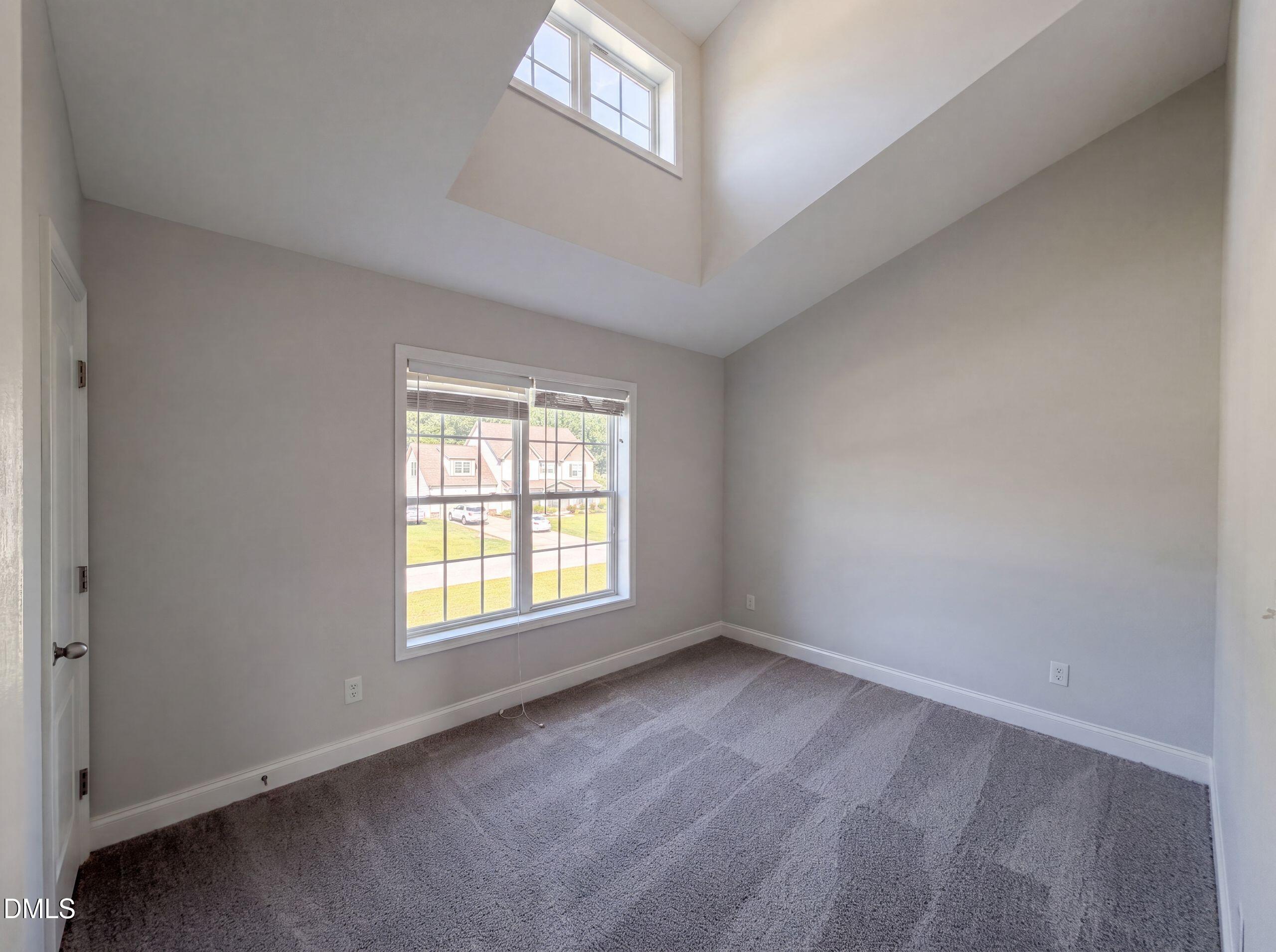 940 Pecan Grove Loop Property Photo 13