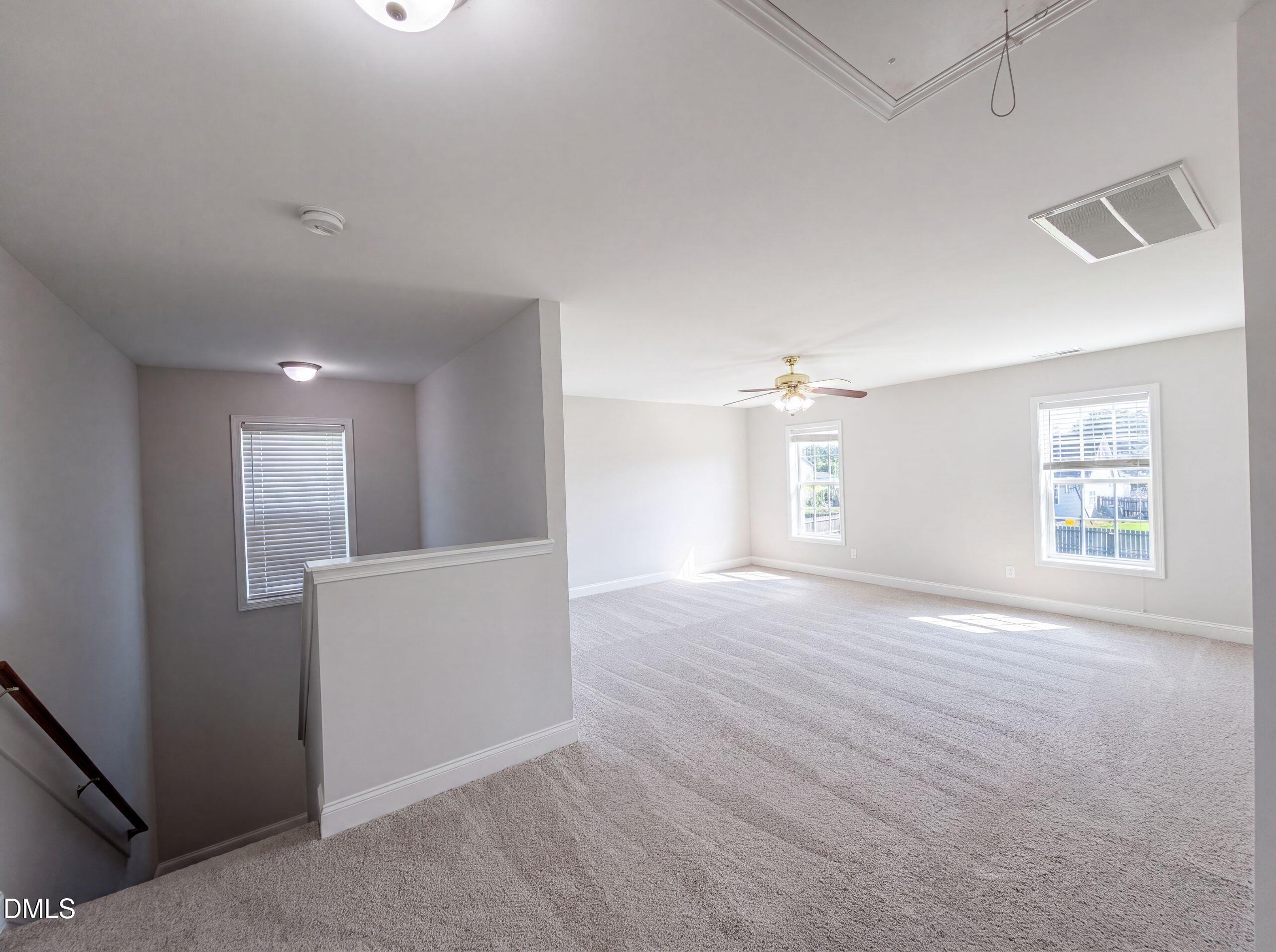 940 Pecan Grove Loop Property Photo 17