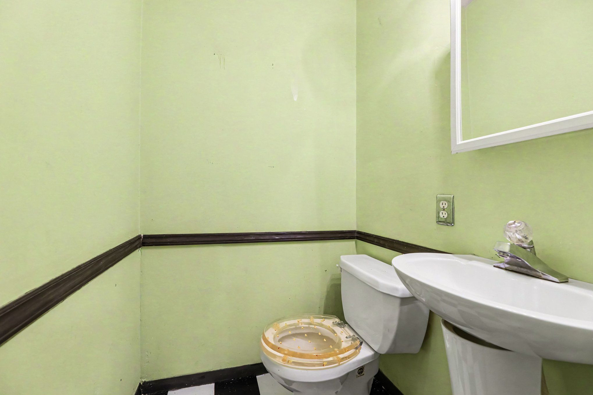 504 E Griswold Street Property Photo 12
