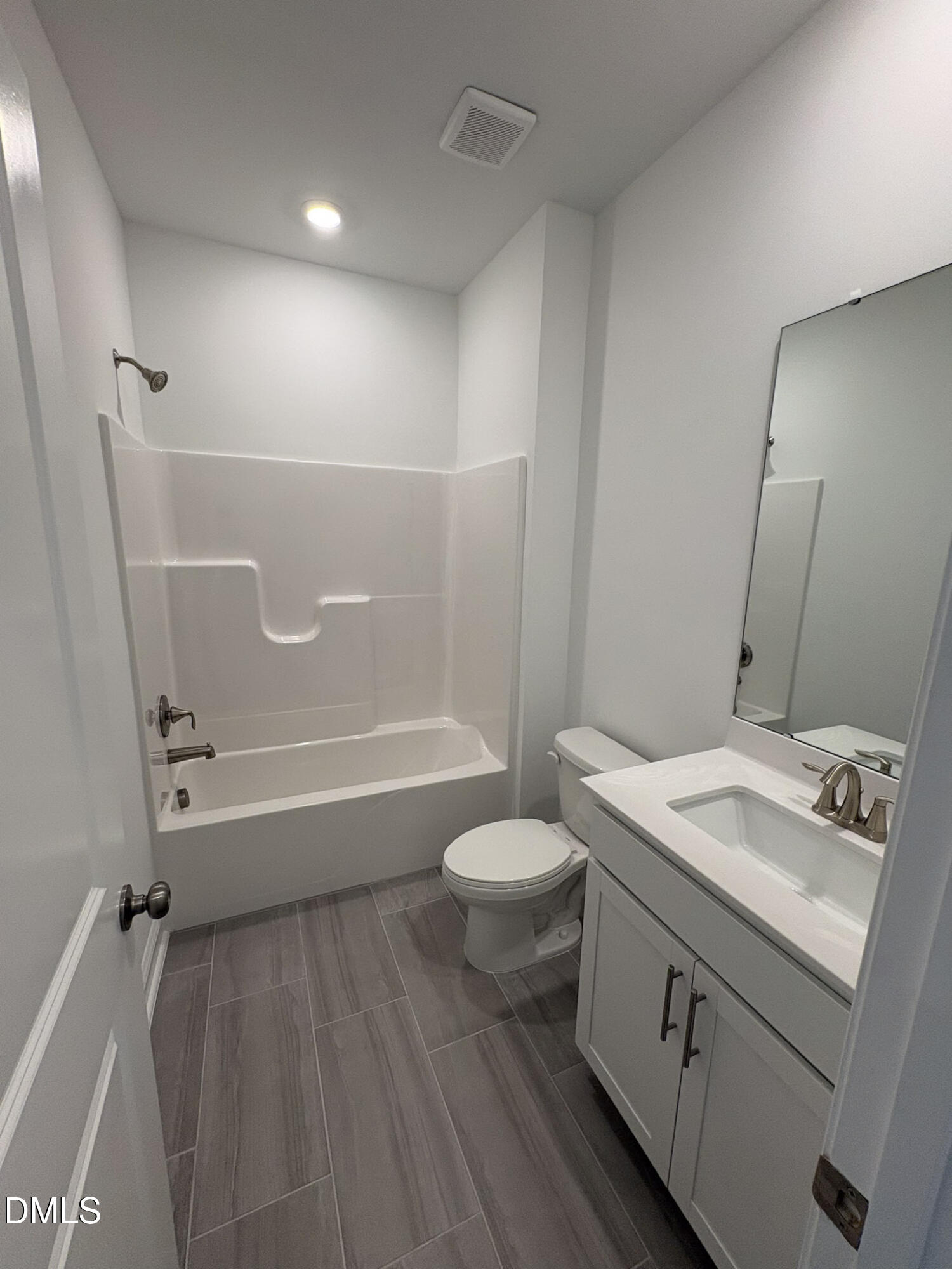2865 Foster Woods Drive Property Photo 12