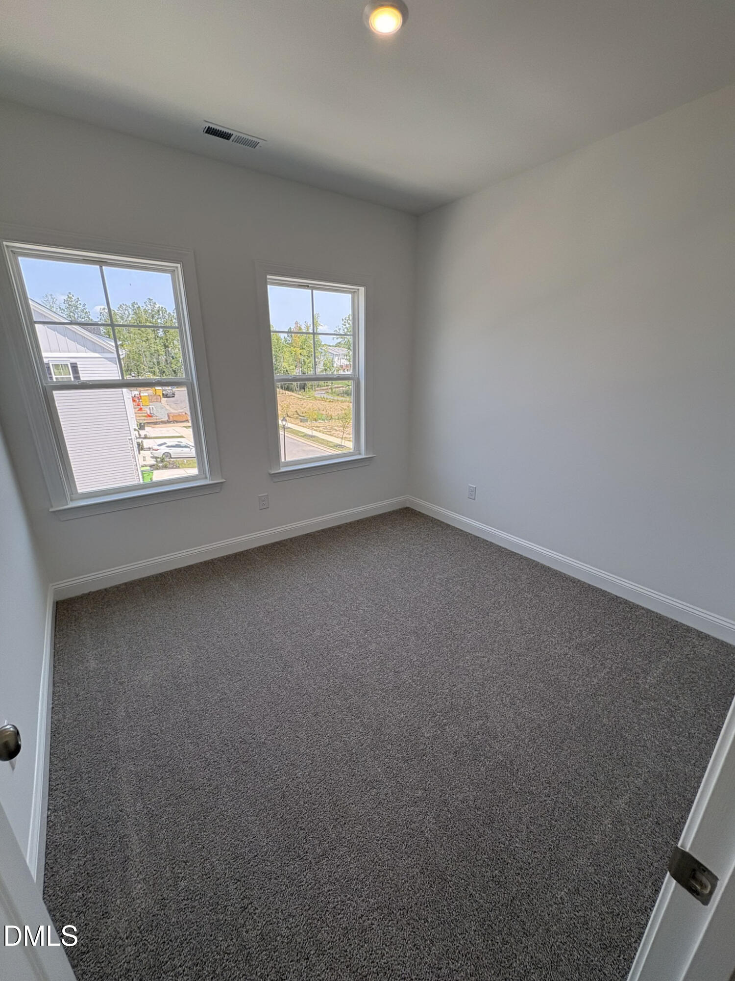 2865 Foster Woods Drive Property Photo 15