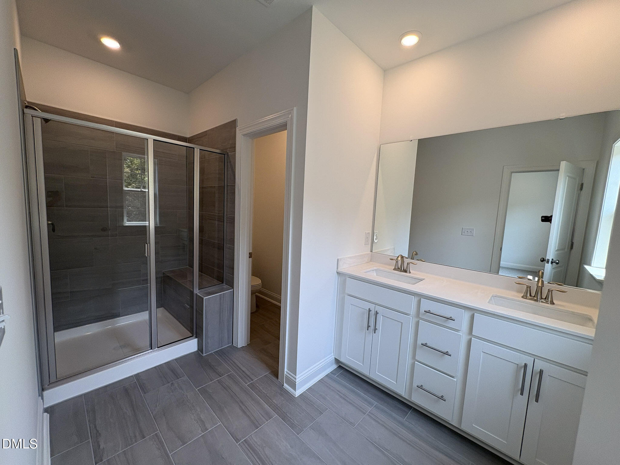 2865 Foster Woods Drive Property Photo 17