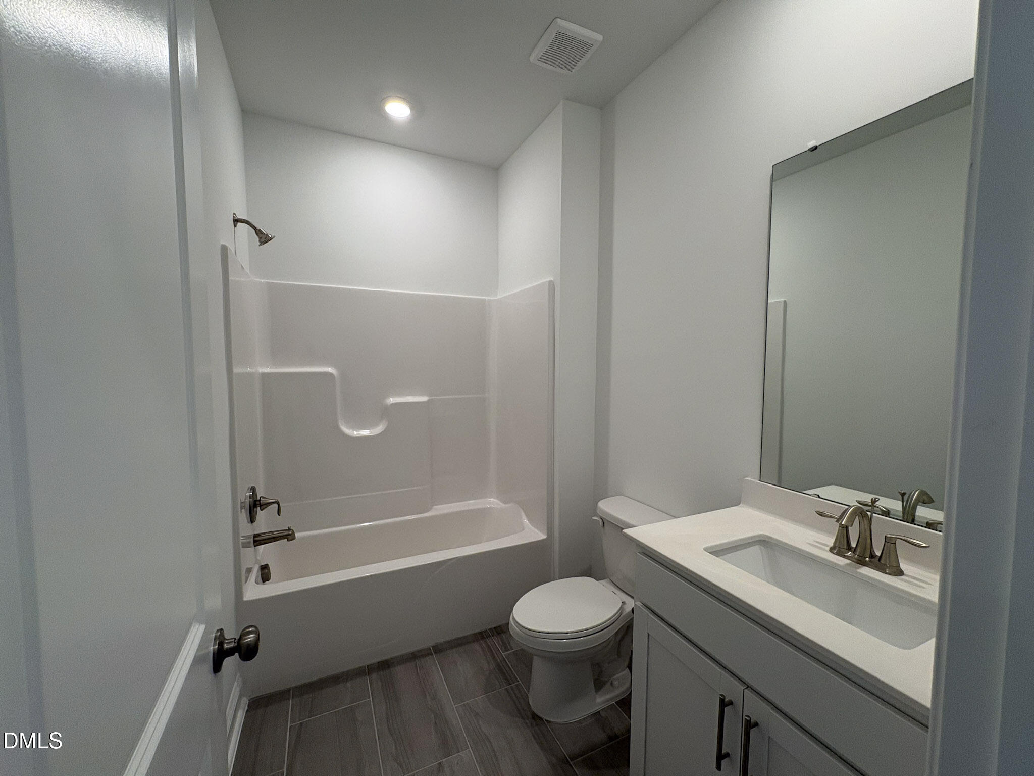 2867 Foster Woods Drive Property Photo 10