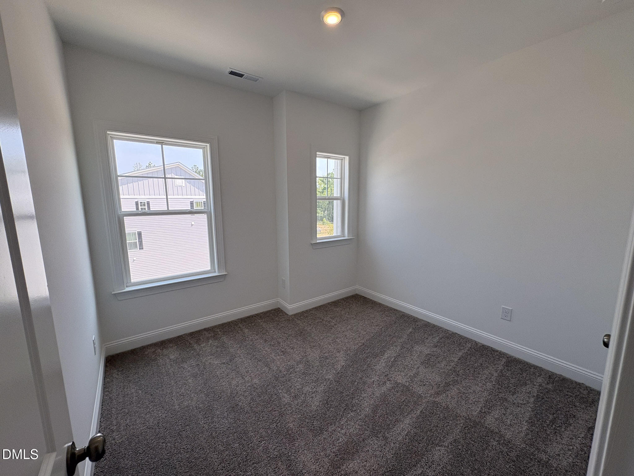 2867 Foster Woods Drive Property Photo 14
