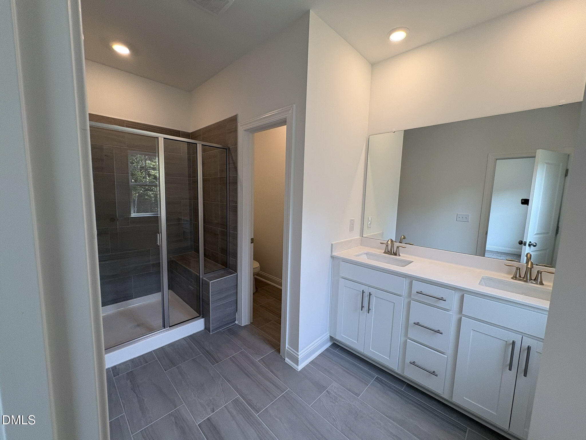 2867 Foster Woods Drive Property Photo 17