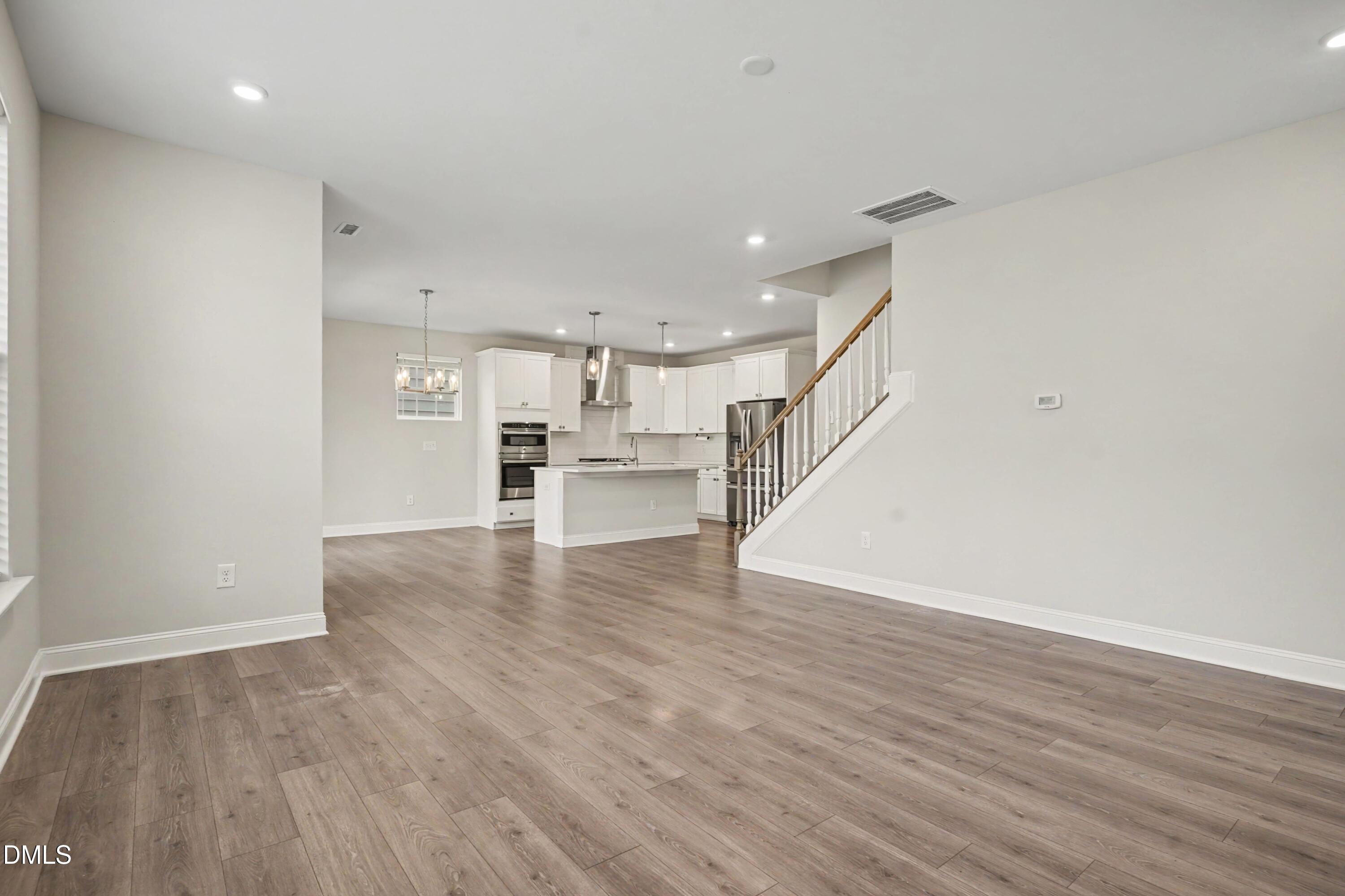 104 Cressida Wds Drive Property Photo 4