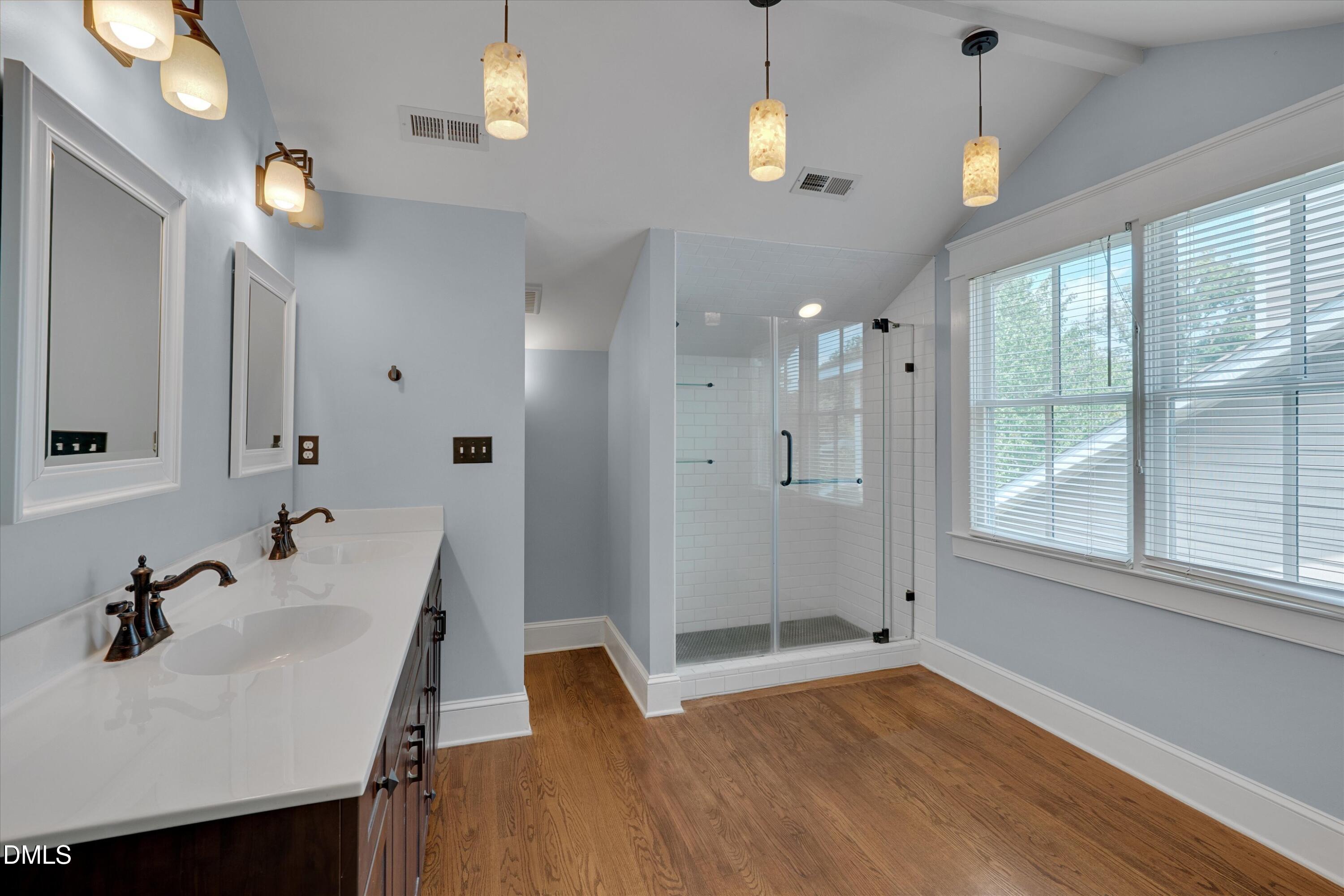 1412 N Roxboro Street Property Photo 32