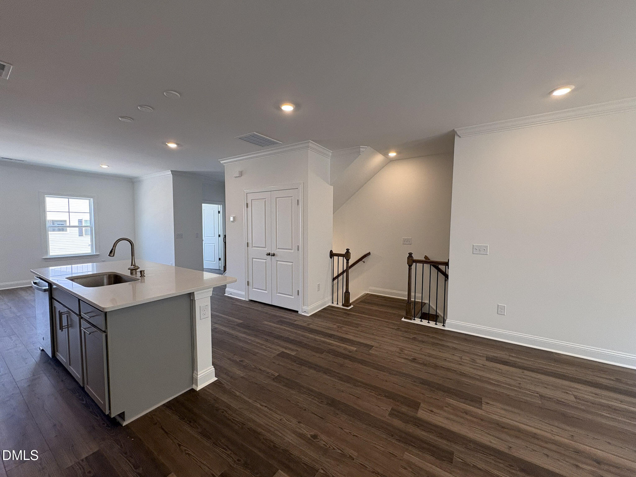 2869 Foster Woods Drive Property Photo 7