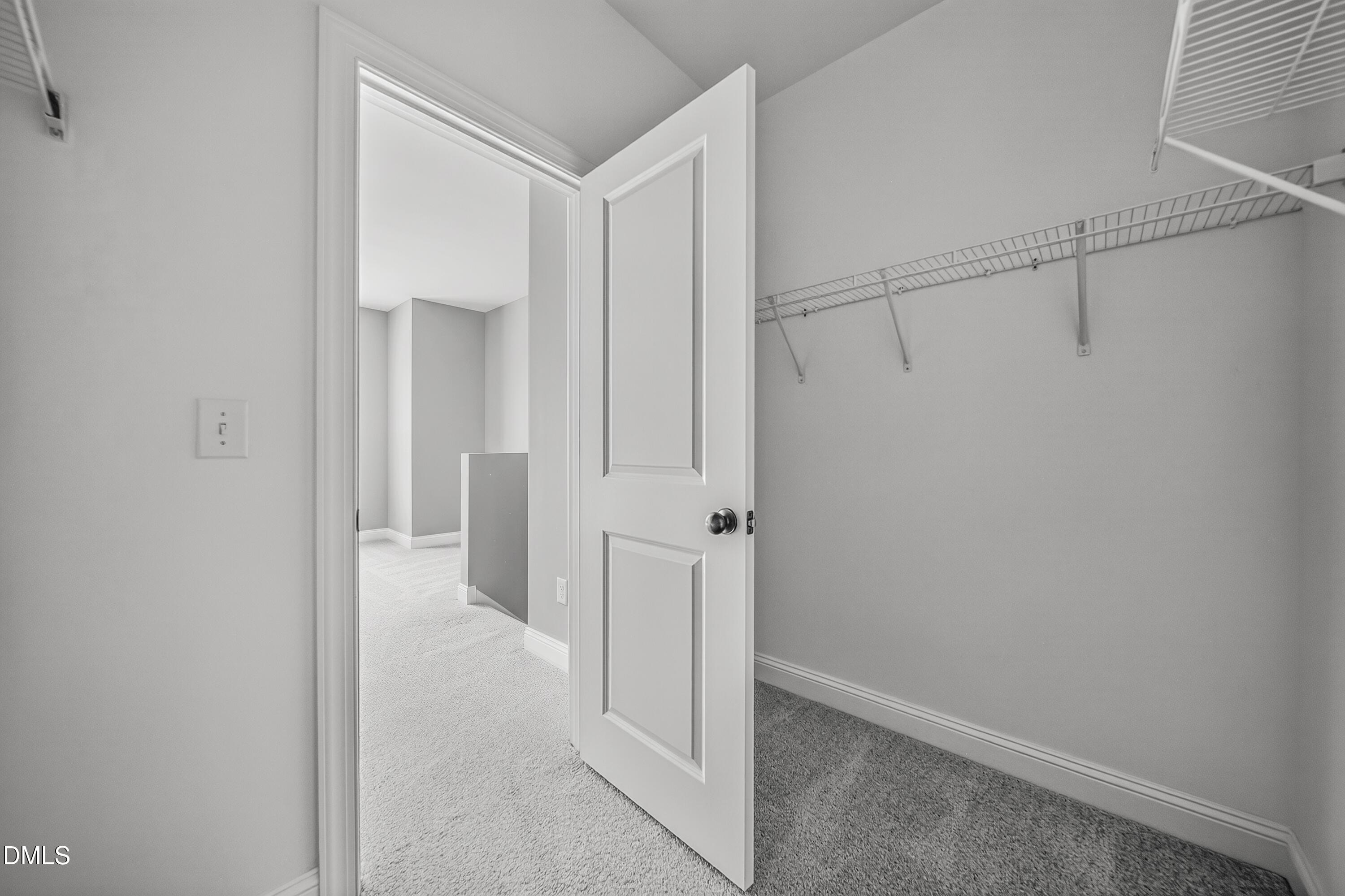 2869 Foster Woods Drive Property Photo 7
