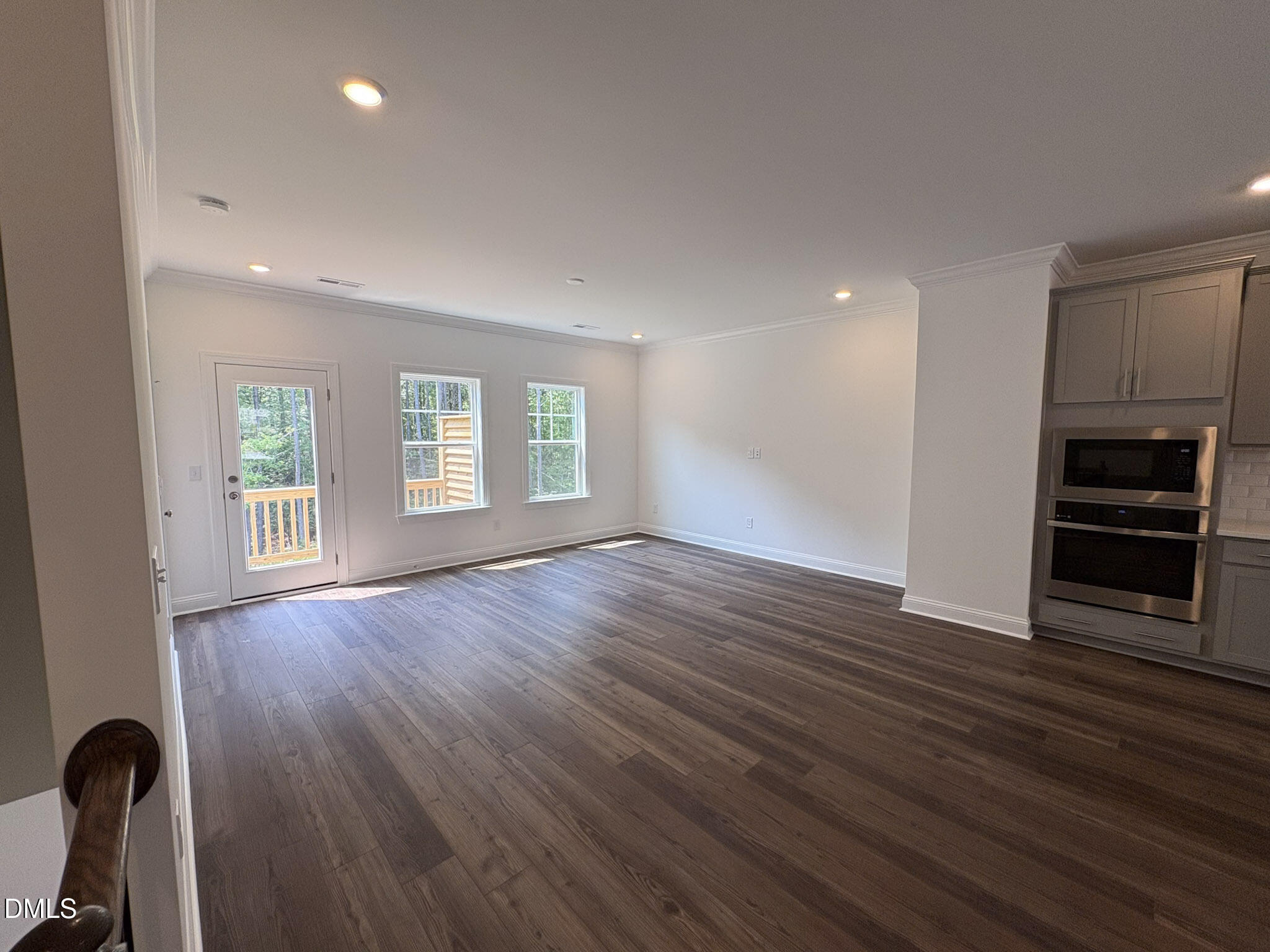 2869 Foster Woods Drive Property Photo 9