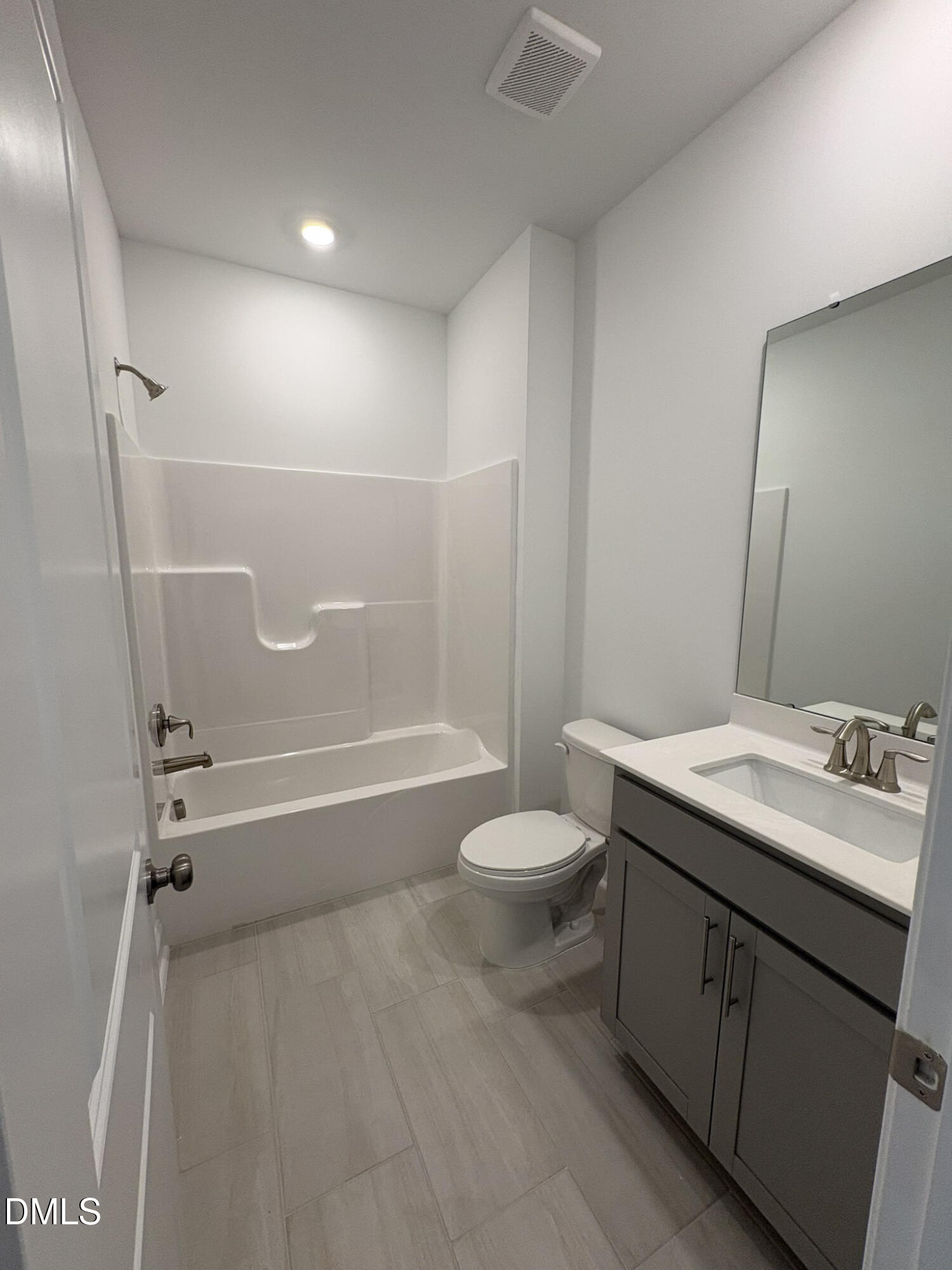 2869 Foster Woods Drive Property Photo 12