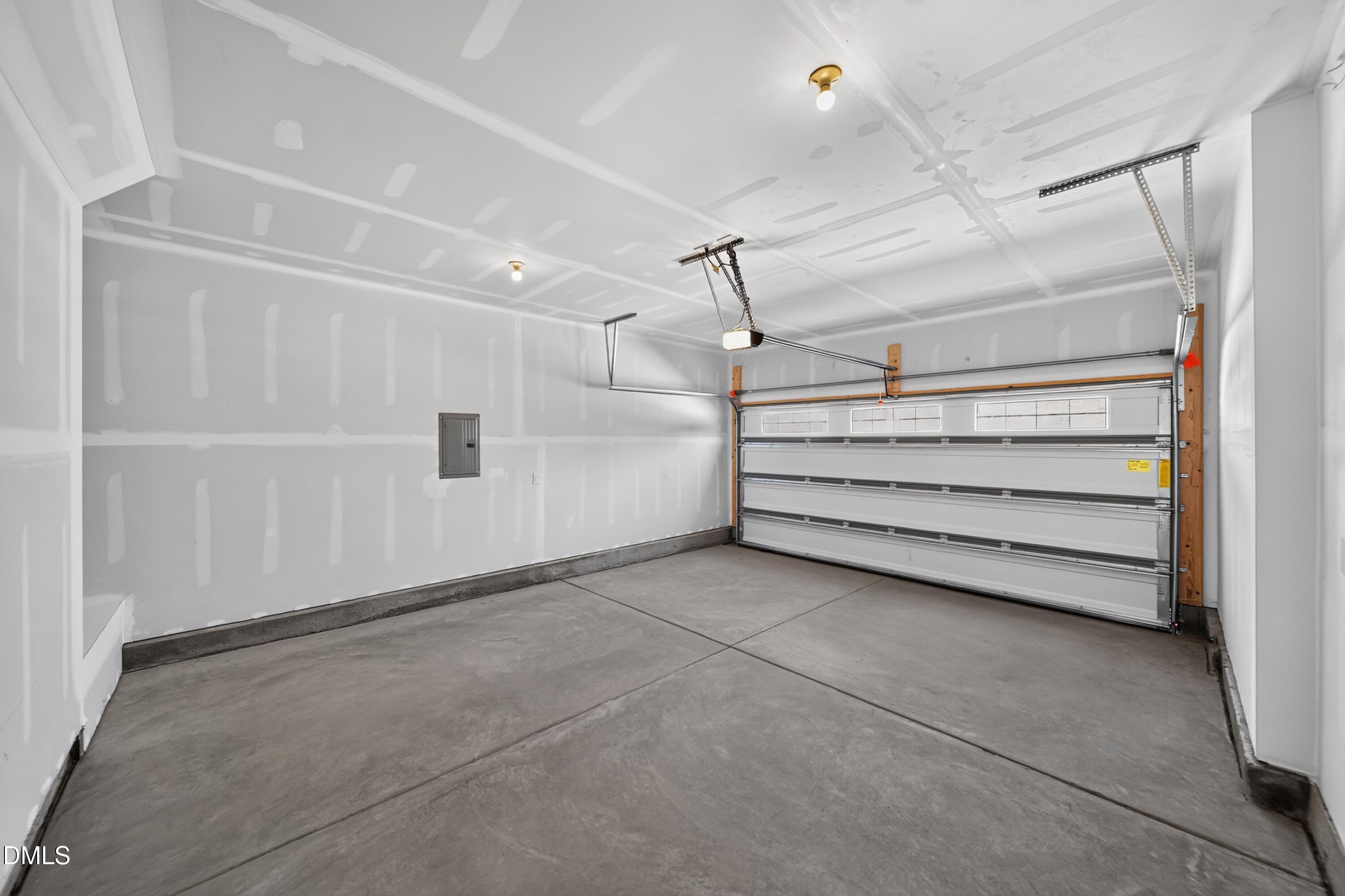 2869 Foster Woods Drive Property Photo 16