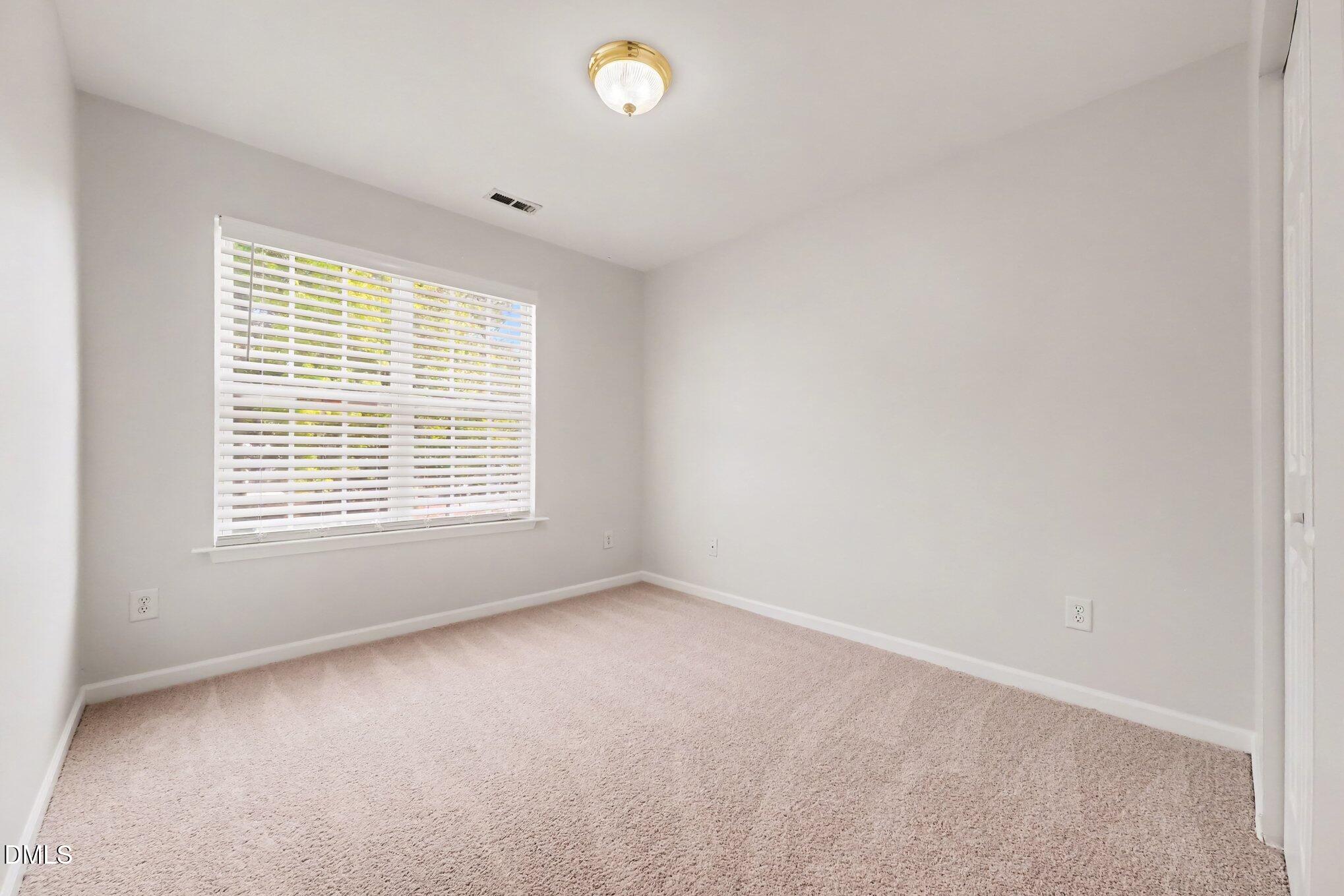 29 Edgebrook Circle Property Photo 18