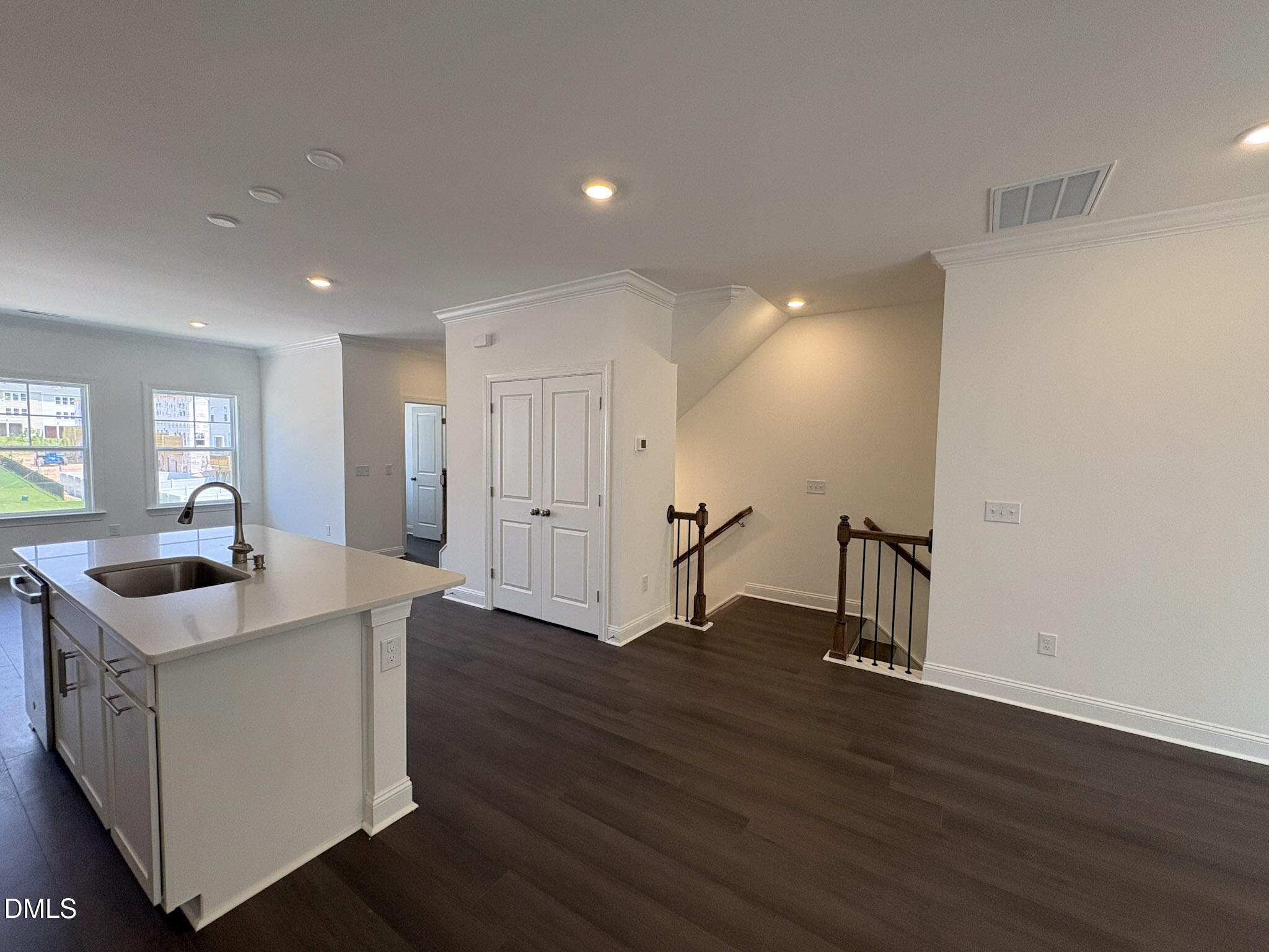 2873 Foster Woods Drive Property Photo 7