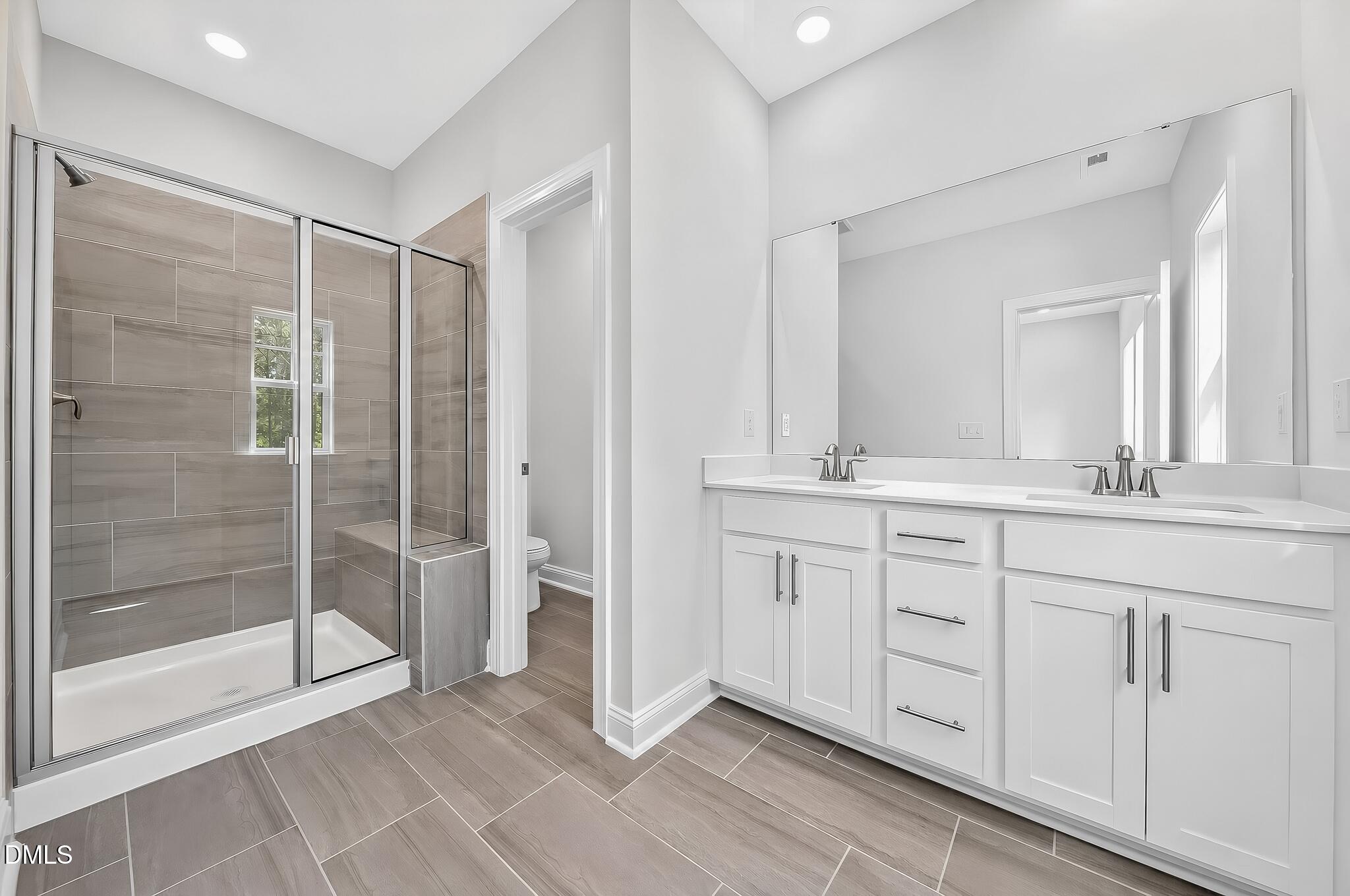 2873 Foster Woods Drive Property Photo 11