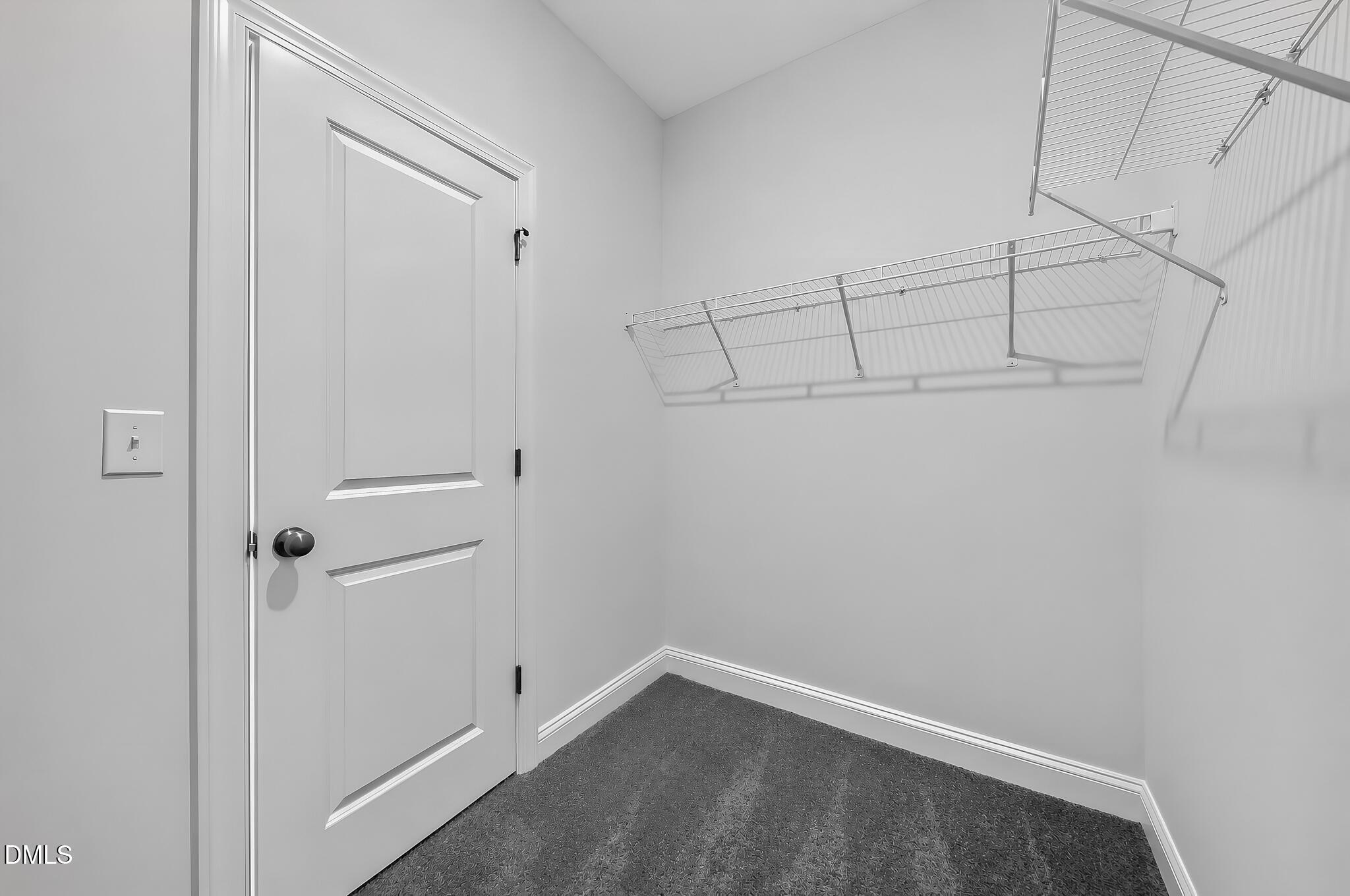 2873 Foster Woods Drive Property Photo 13