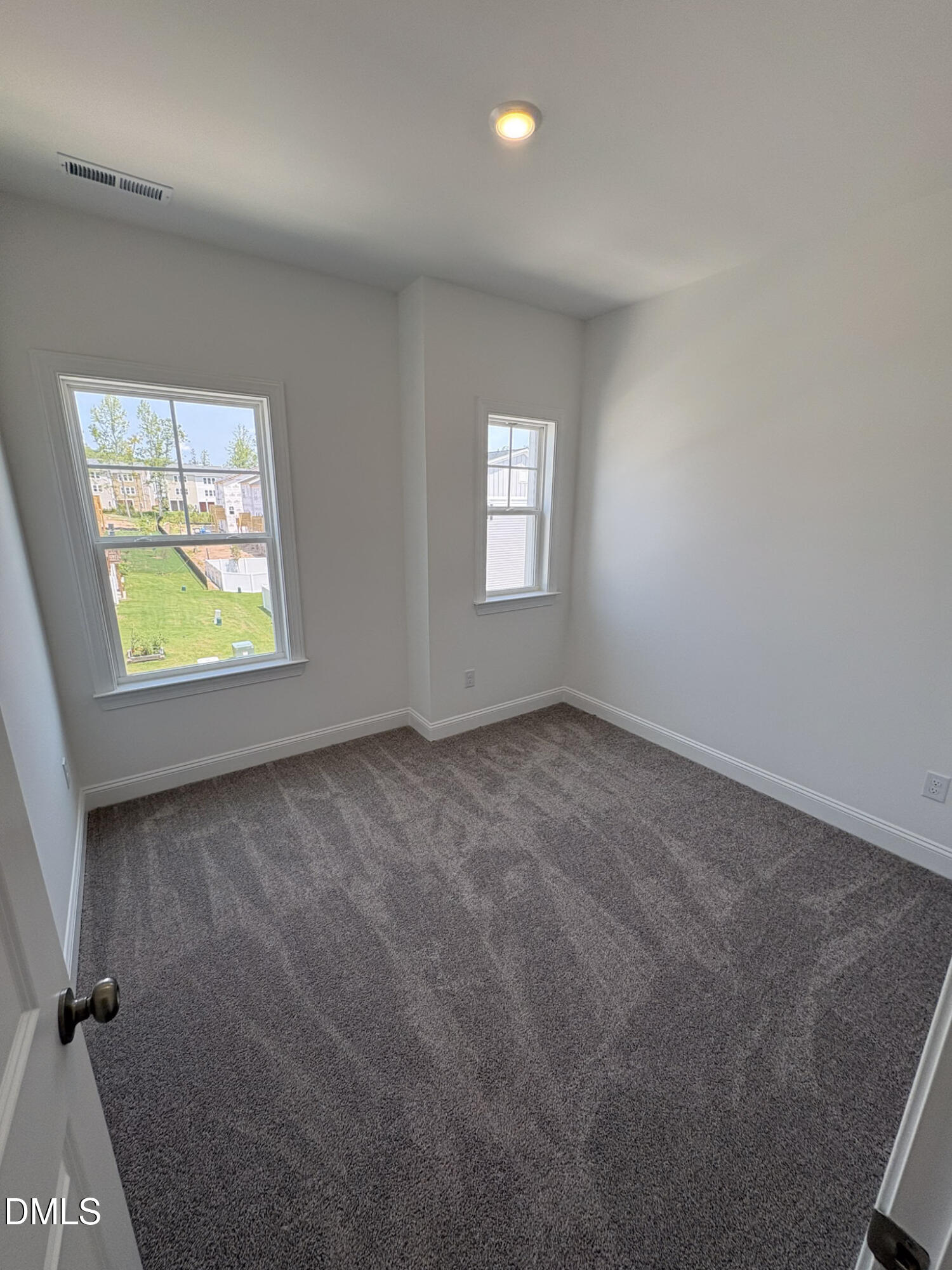 2873 Foster Woods Drive Property Photo 15
