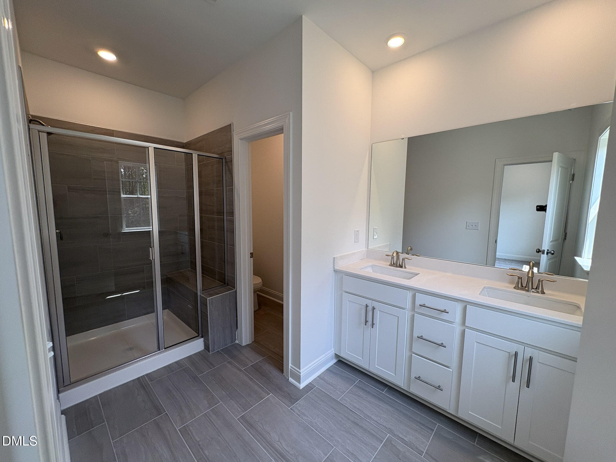 2873 Foster Woods Drive Property Photo 17