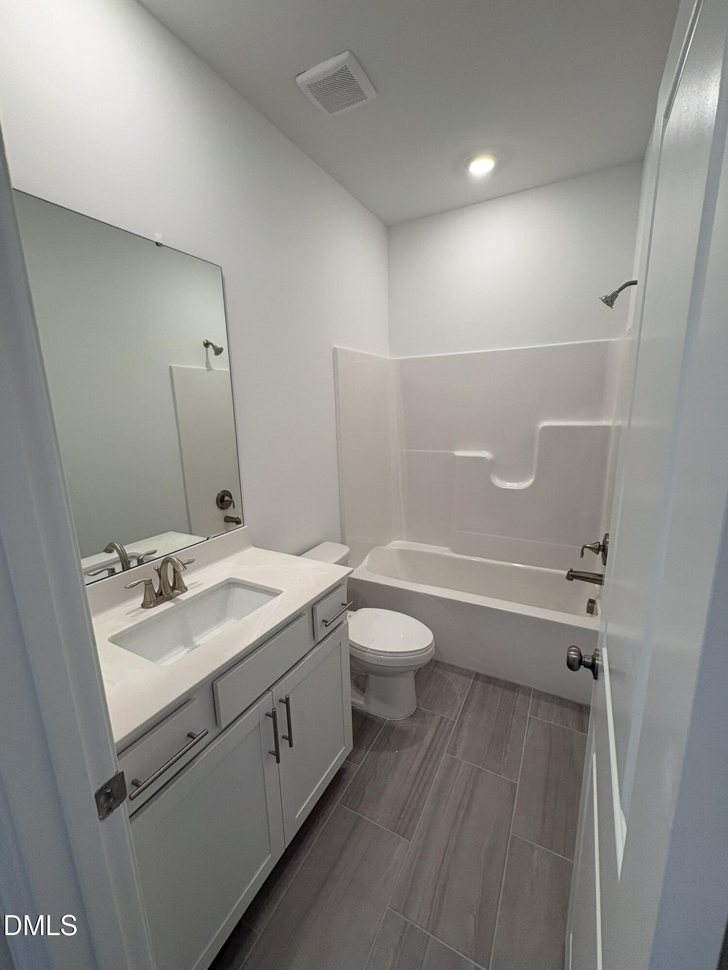 2873 Foster Woods Drive Property Photo 20