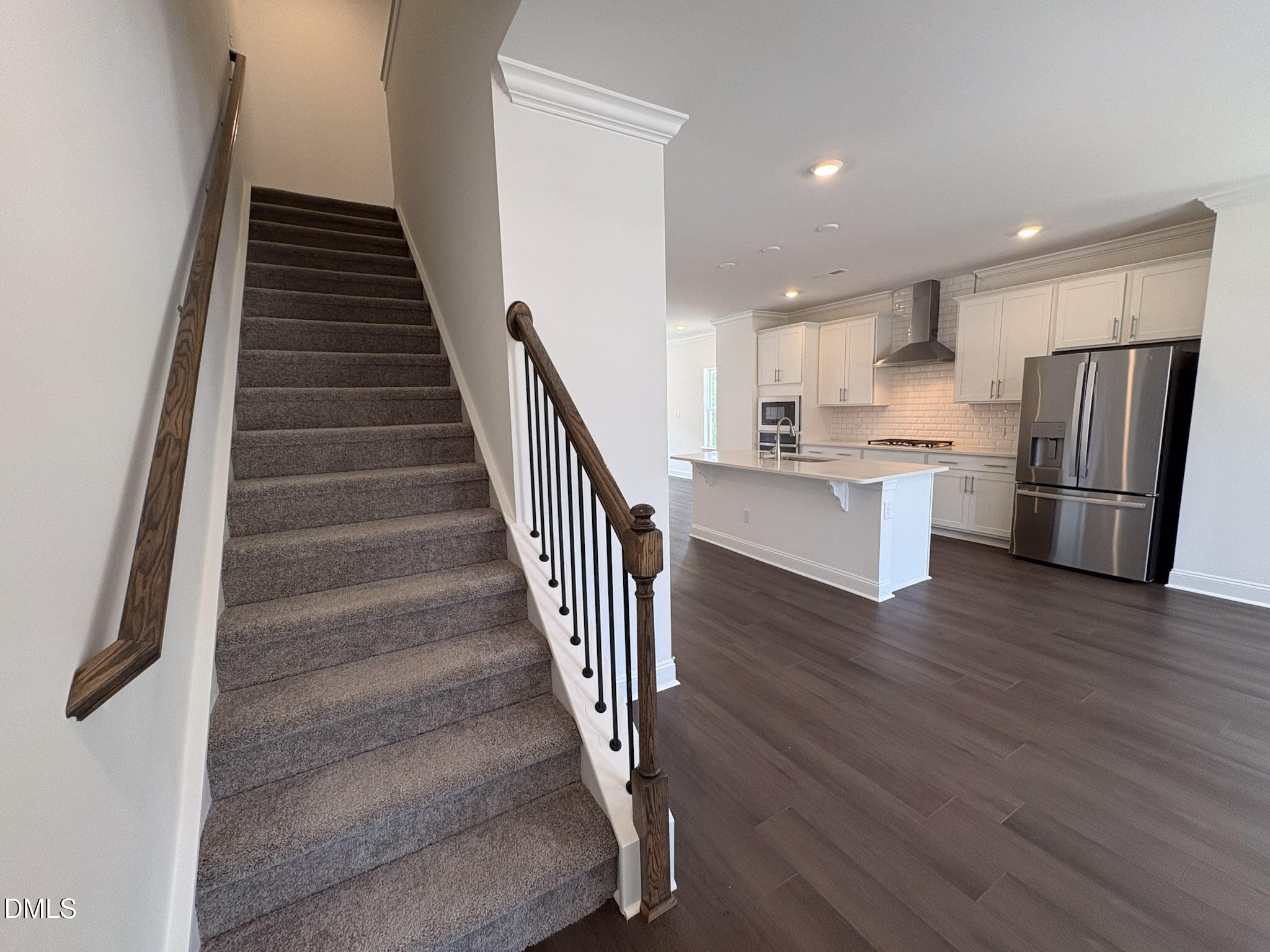 2875 Foster Woods Drive Property Photo 4
