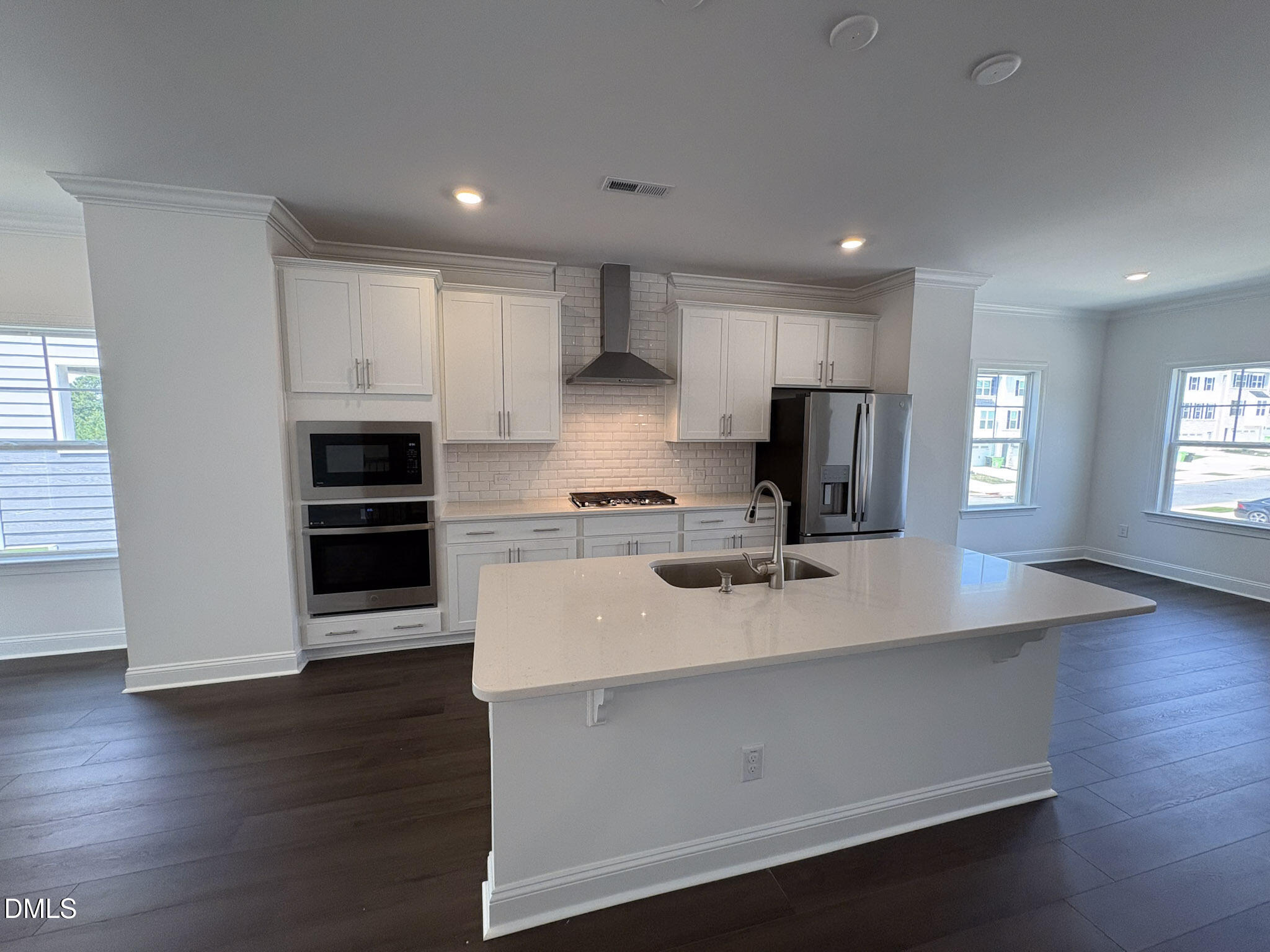 2875 Foster Woods Drive Property Photo 5