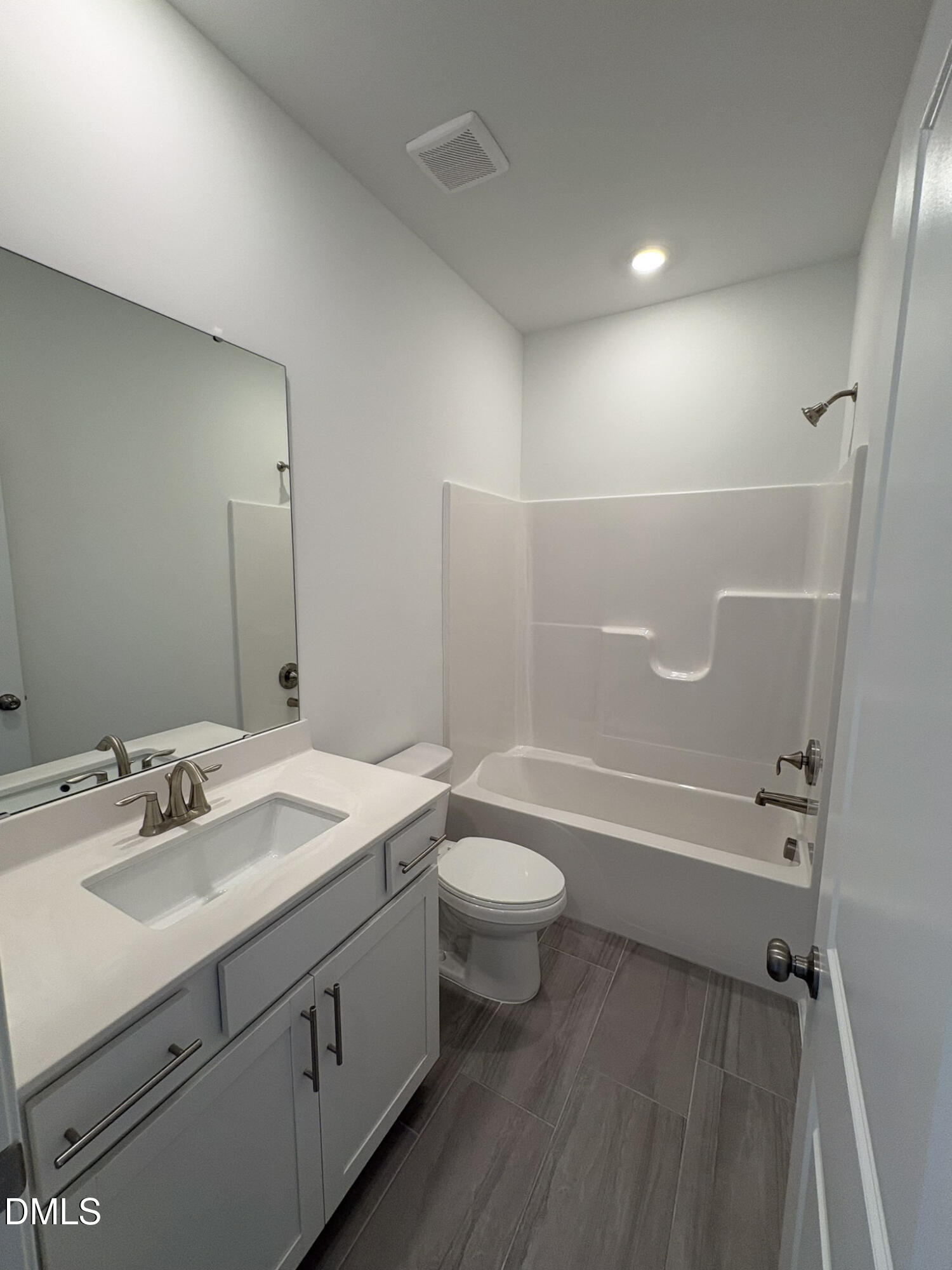 2875 Foster Woods Drive Property Photo 20