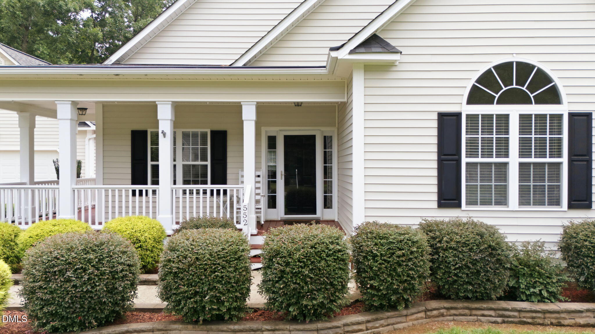 552 Contender Drive Property Photo 2