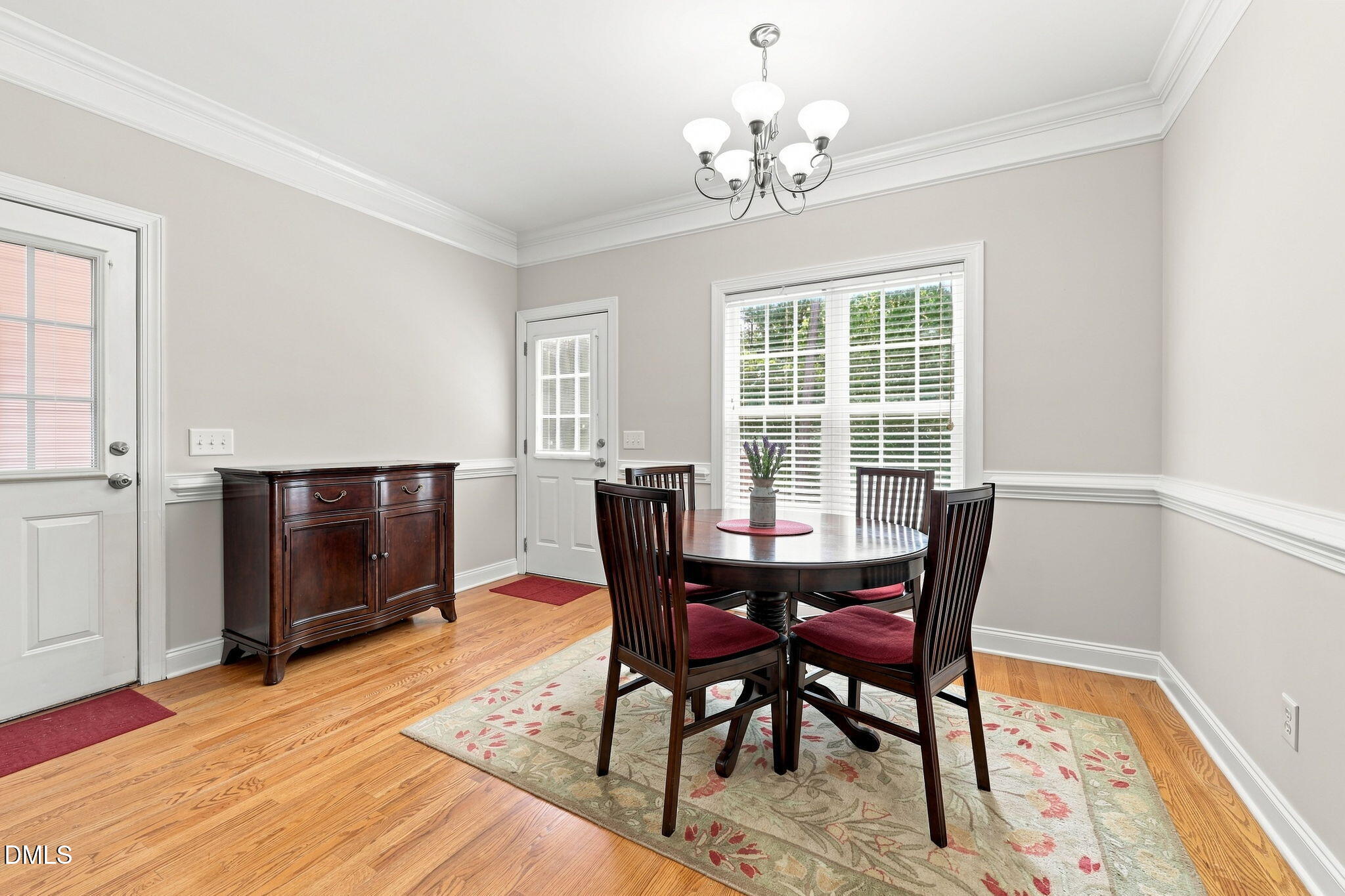 552 Contender Drive Property Photo 9