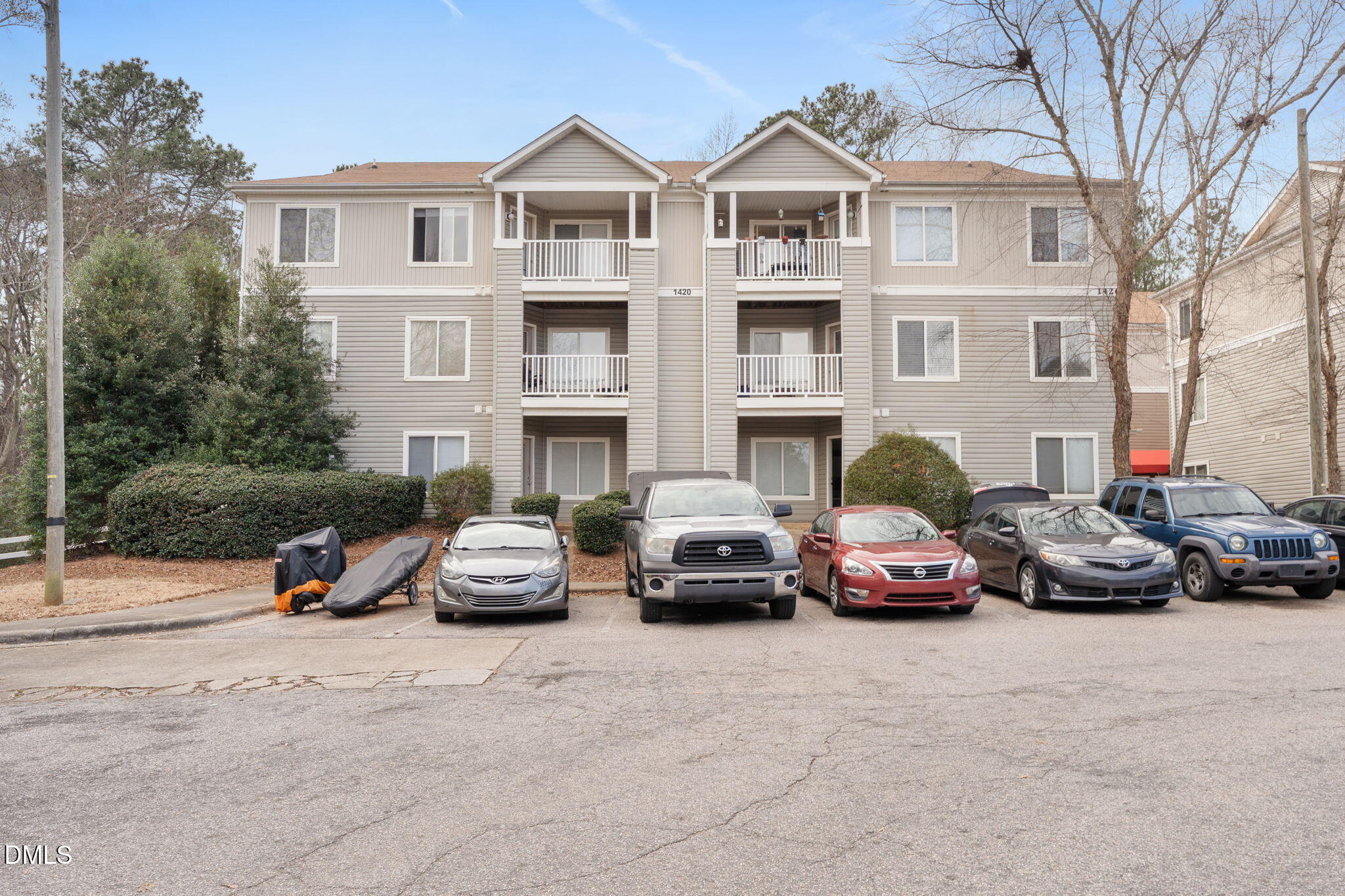 1420 Collegiate Circle Property Photo 1